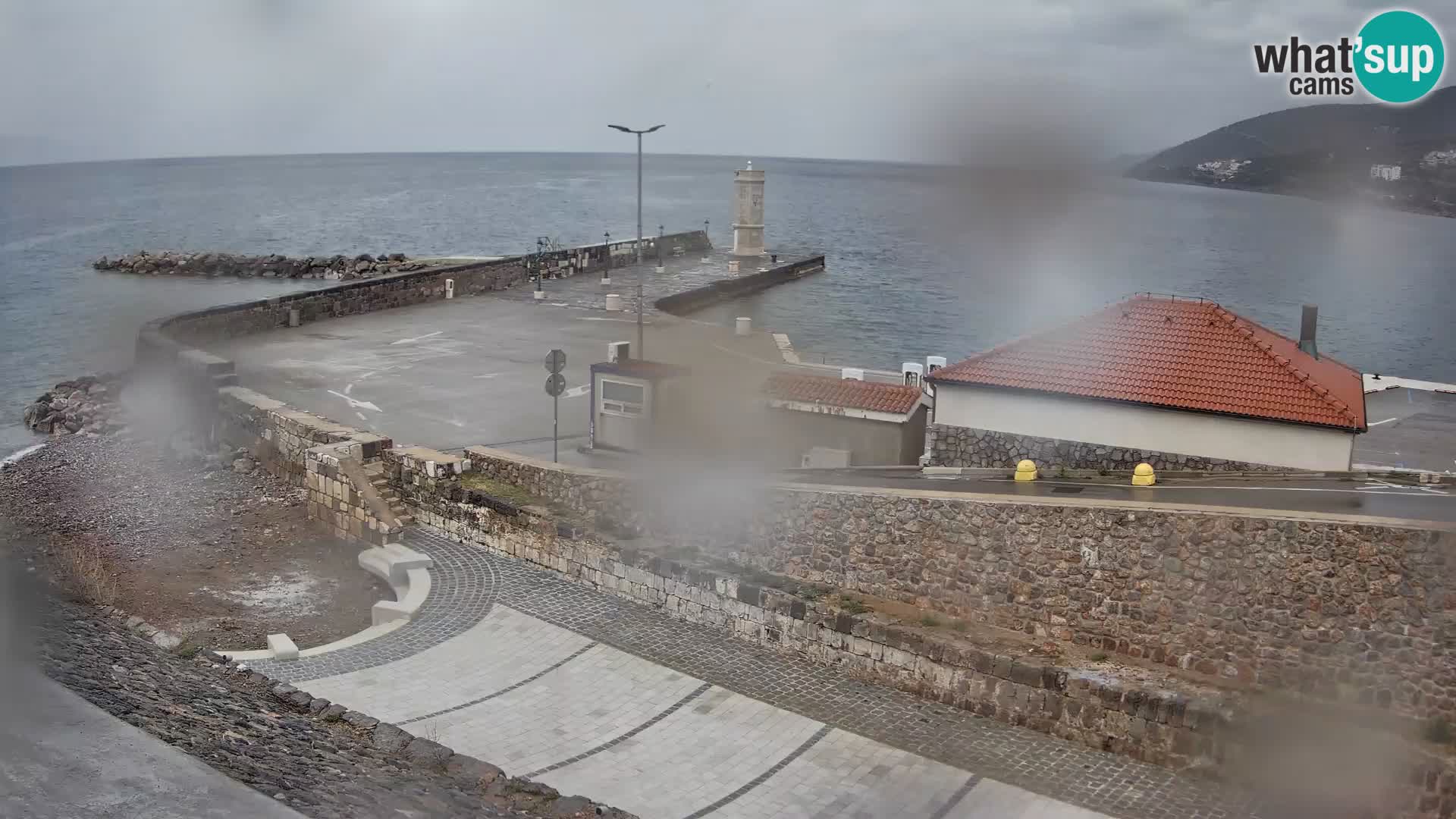 Senj Harbour Webcam – Breakwater & Lighthouse Live View