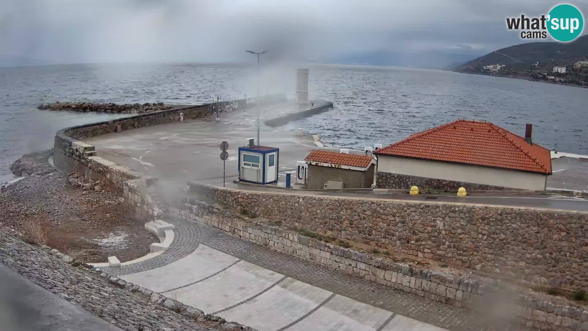 Webcam Porto di Segna – Frangiflutti e Faro in diretta