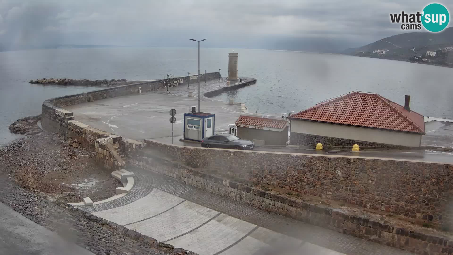 Webcam puerto de Senj – Rompeolas y faro en directo
