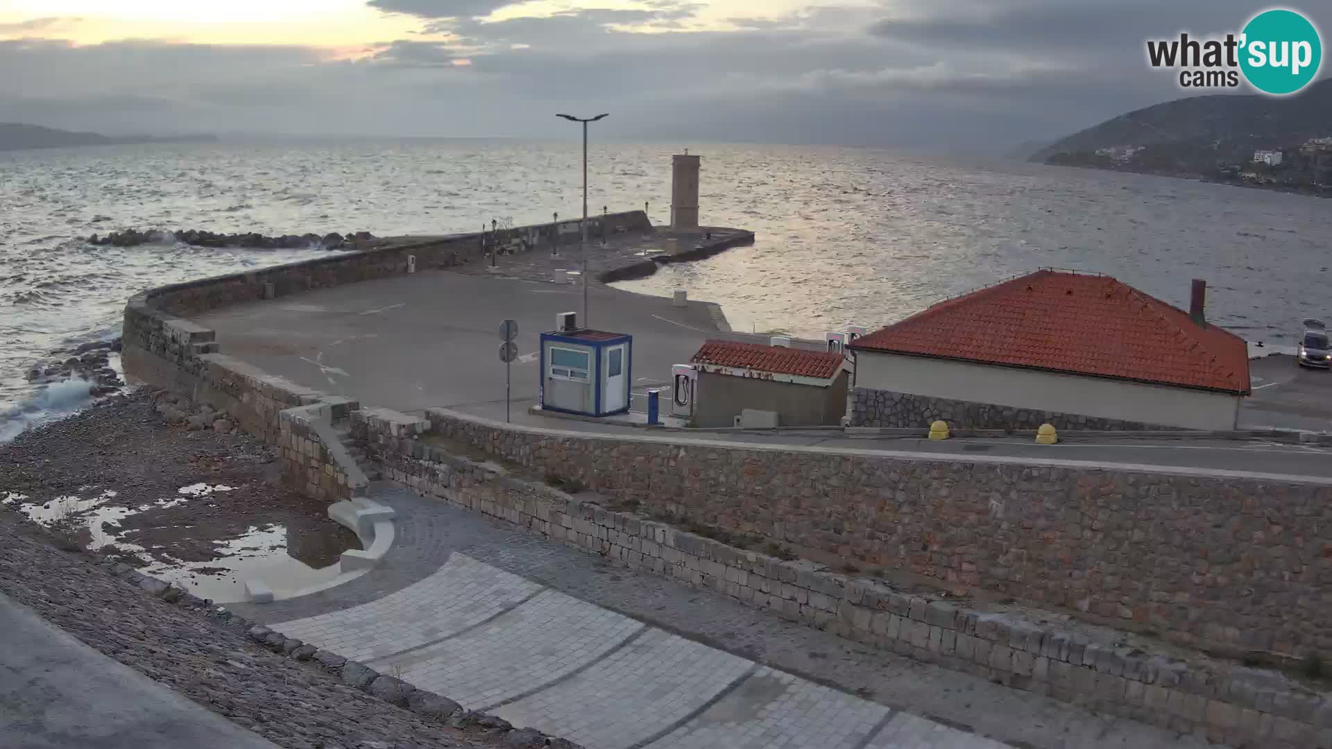 Webcam Porto di Segna – Frangiflutti e Faro in diretta
