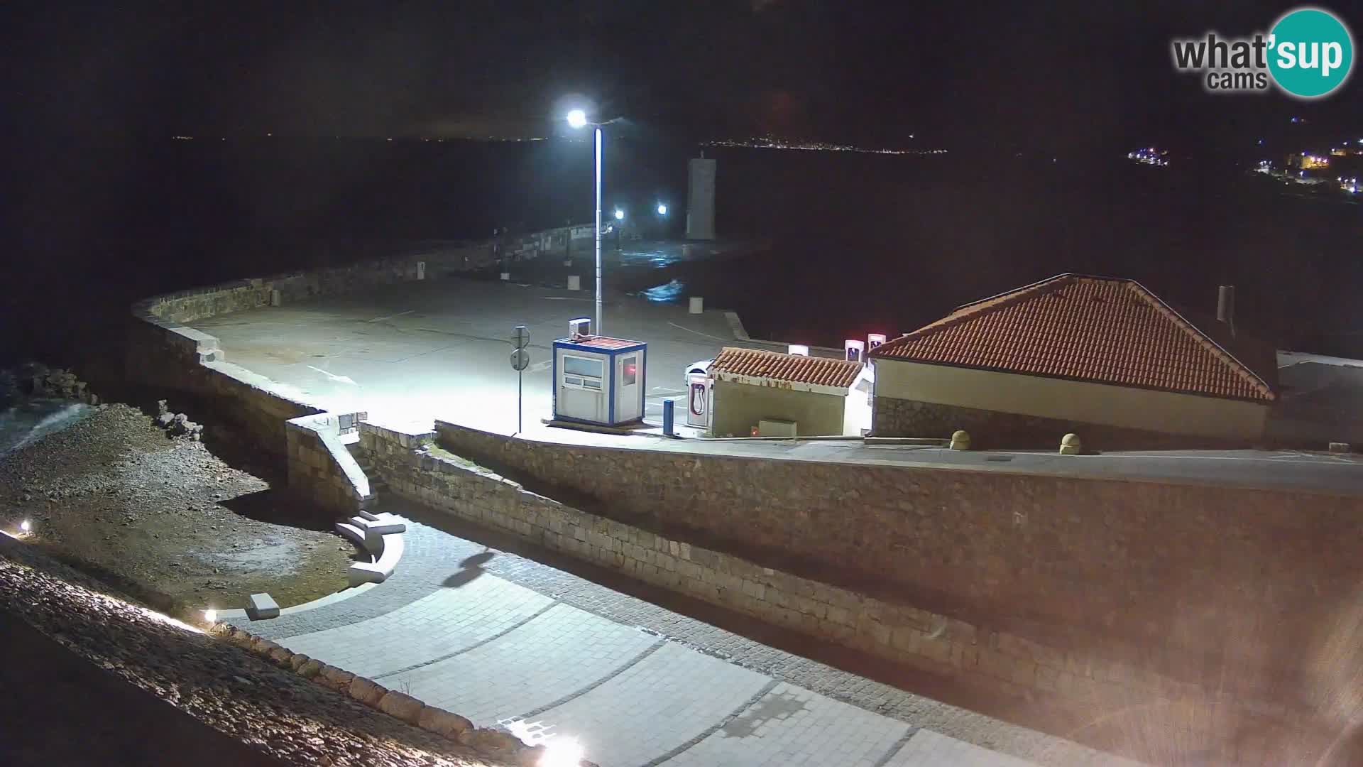 Webcam Porto di Segna – Frangiflutti e Faro in diretta