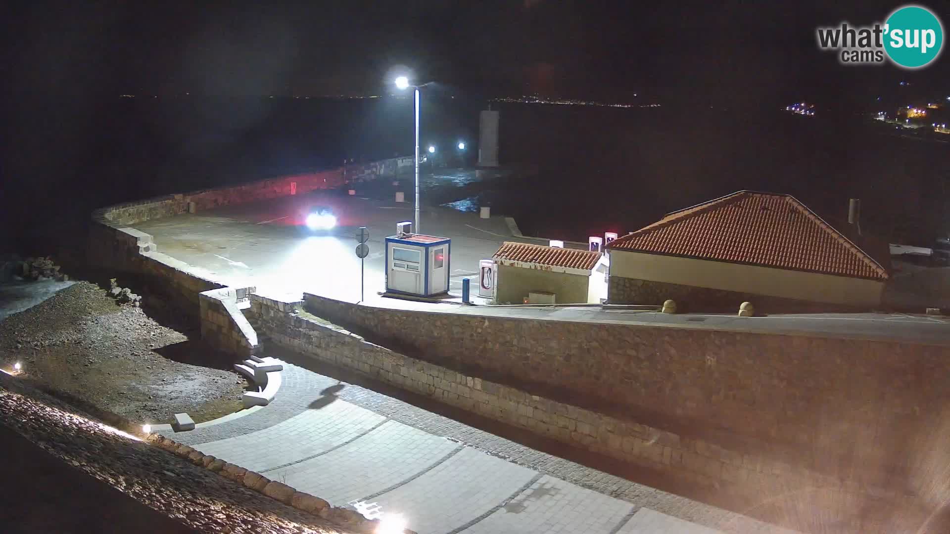 Senj Hafen Webcam – Wellenbrecher & Leuchtturm Liveblick