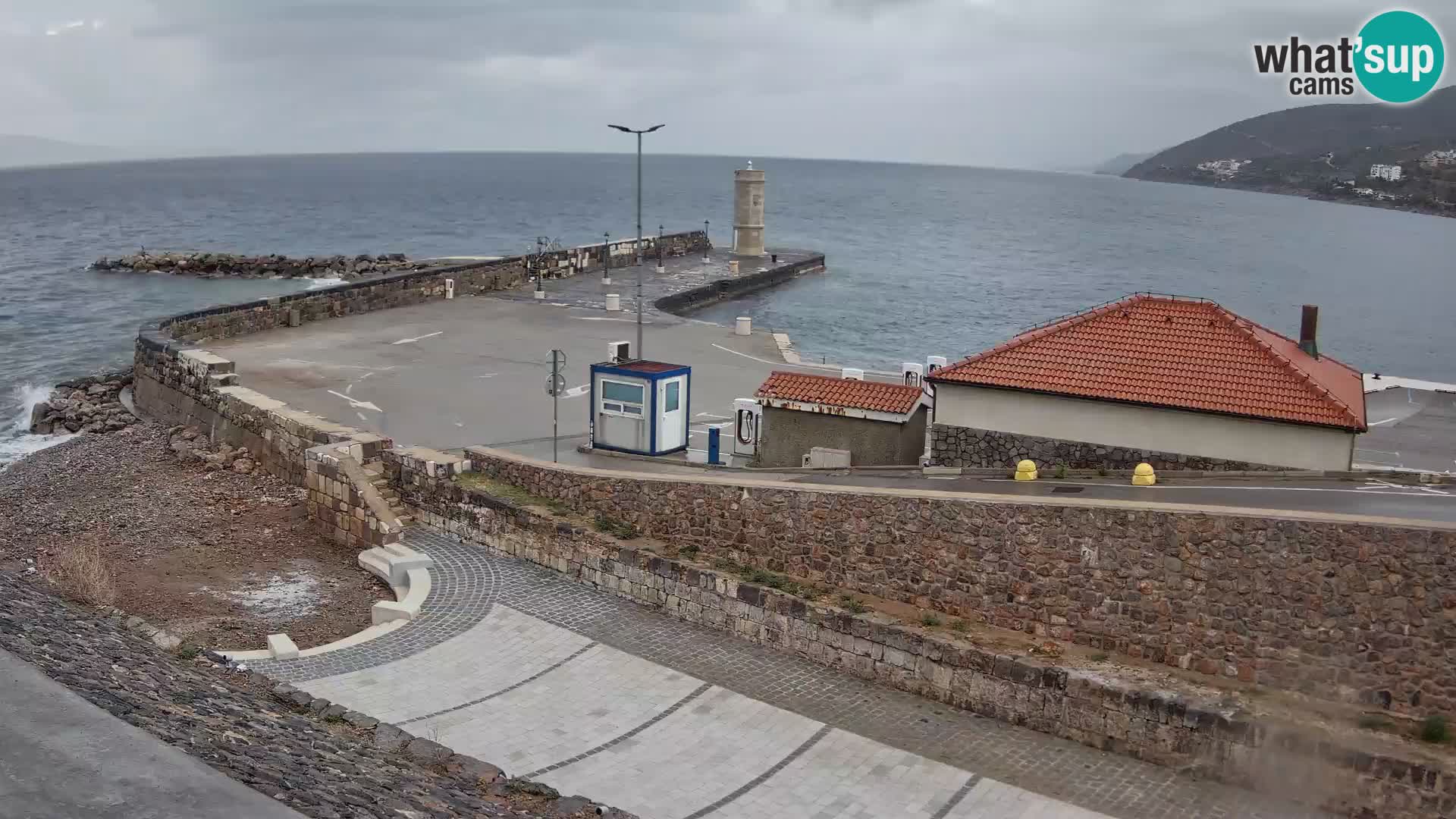 Webcam Porto di Segna – Frangiflutti e Faro in diretta