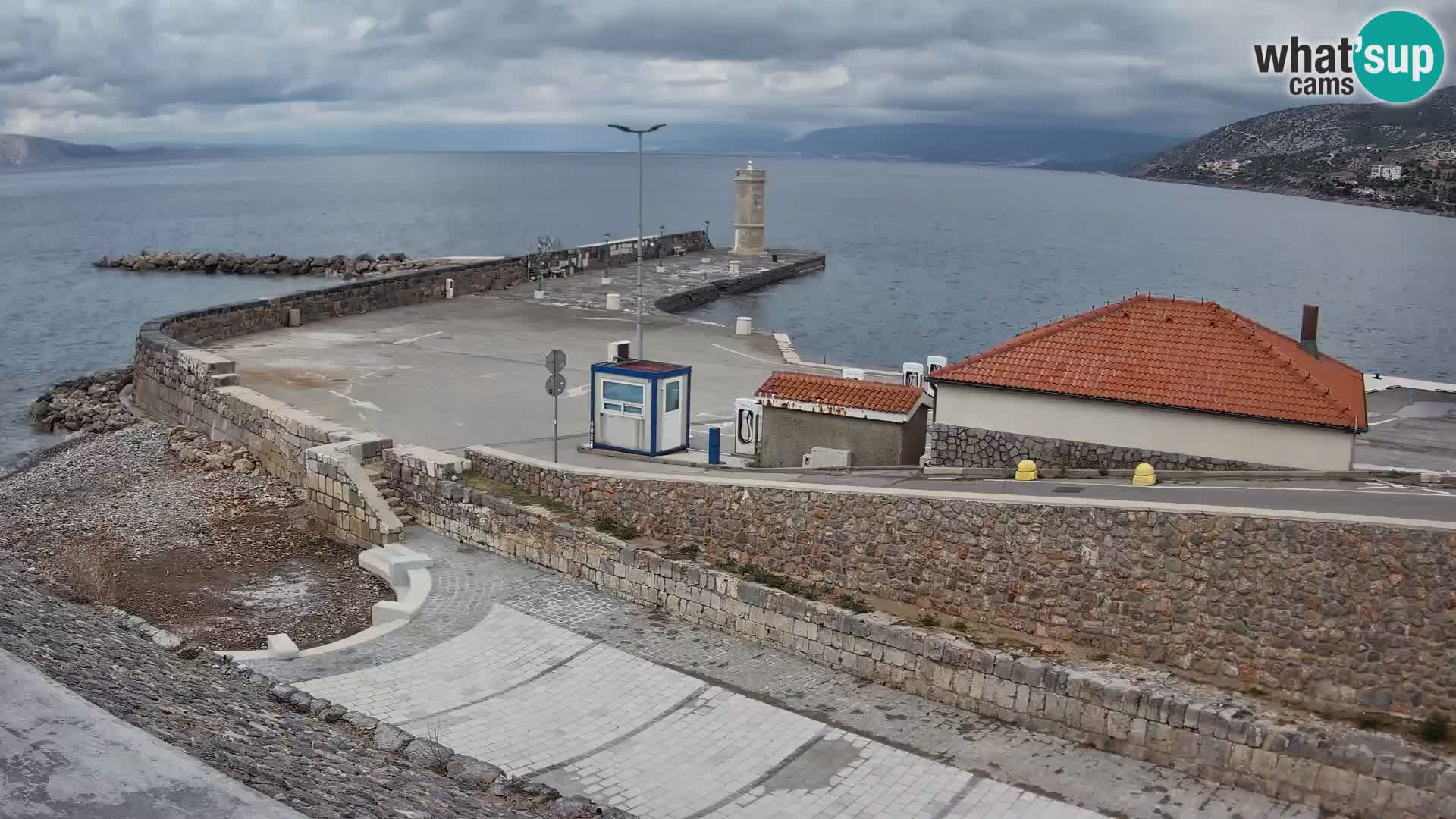 Webcam puerto de Senj – Rompeolas y faro en directo
