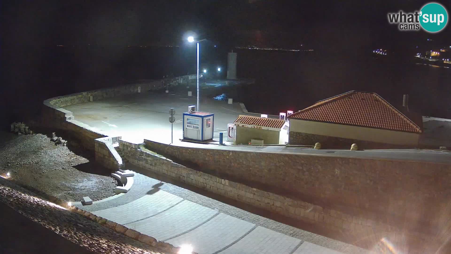 Senj Hafen Webcam – Wellenbrecher & Leuchtturm Liveblick