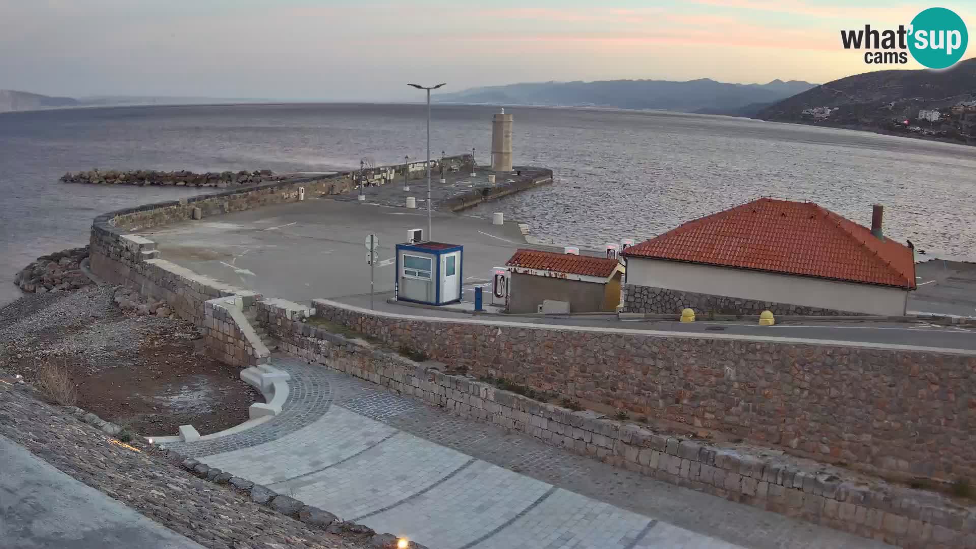 Senj Harbour Webcam – Breakwater & Lighthouse Live View