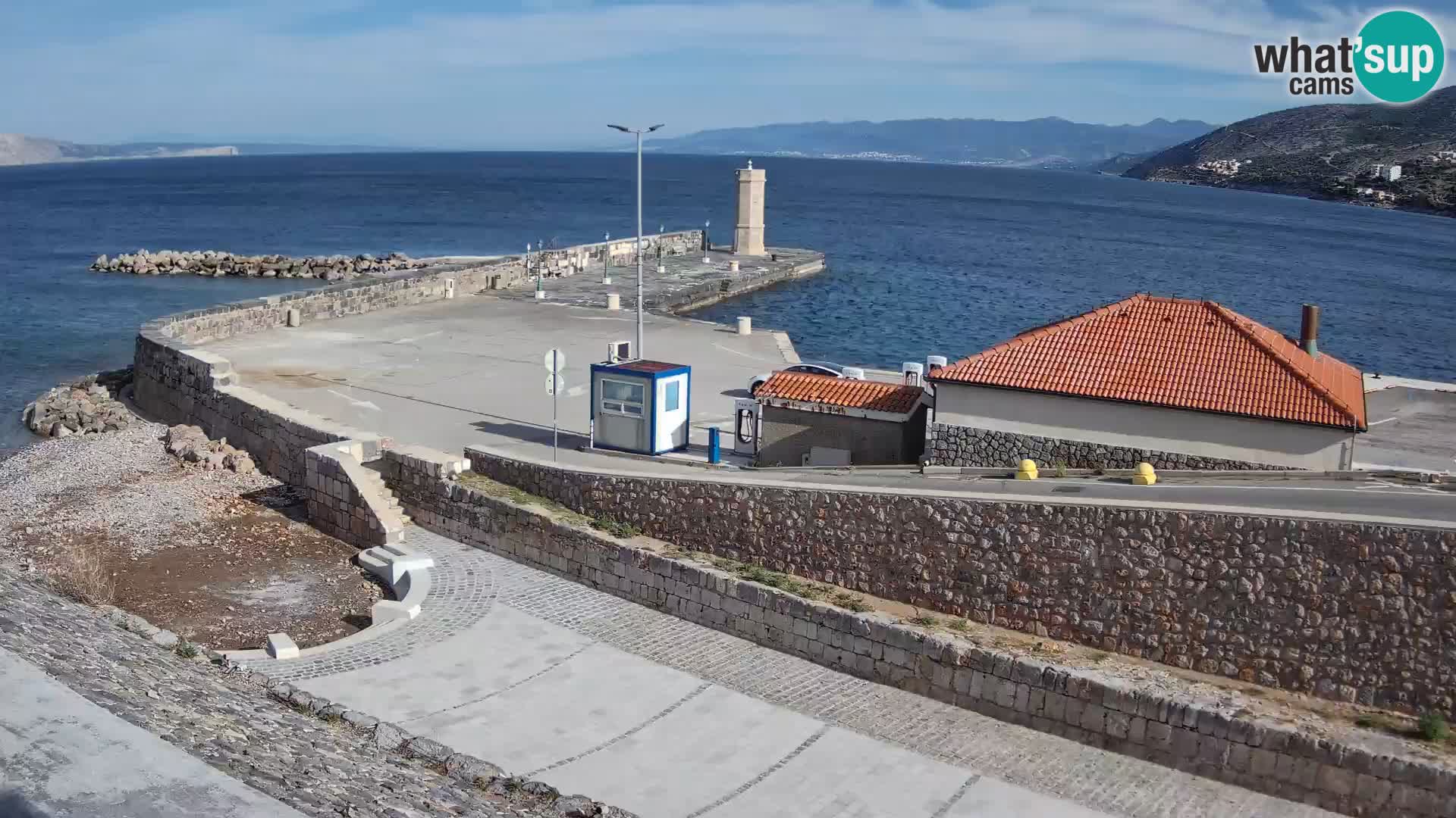 Senj Hafen Webcam – Wellenbrecher & Leuchtturm Liveblick