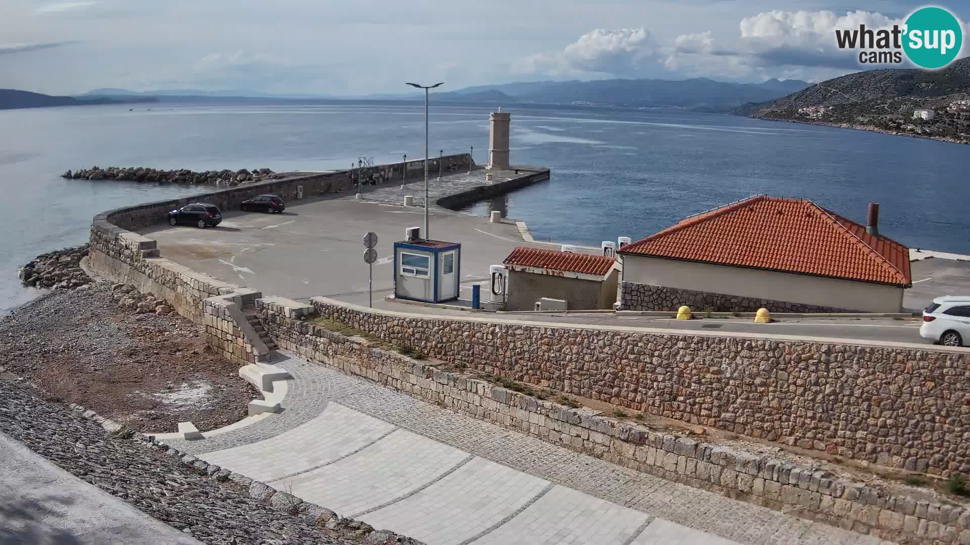 Webcam port de Senj – Vue sur la jetée et le phare