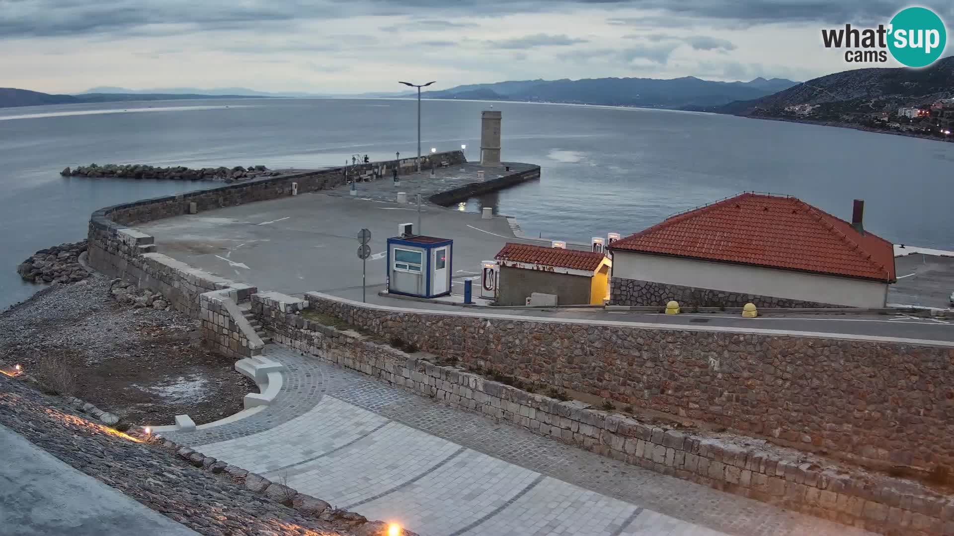 Senj Harbour Webcam – Breakwater & Lighthouse Live View