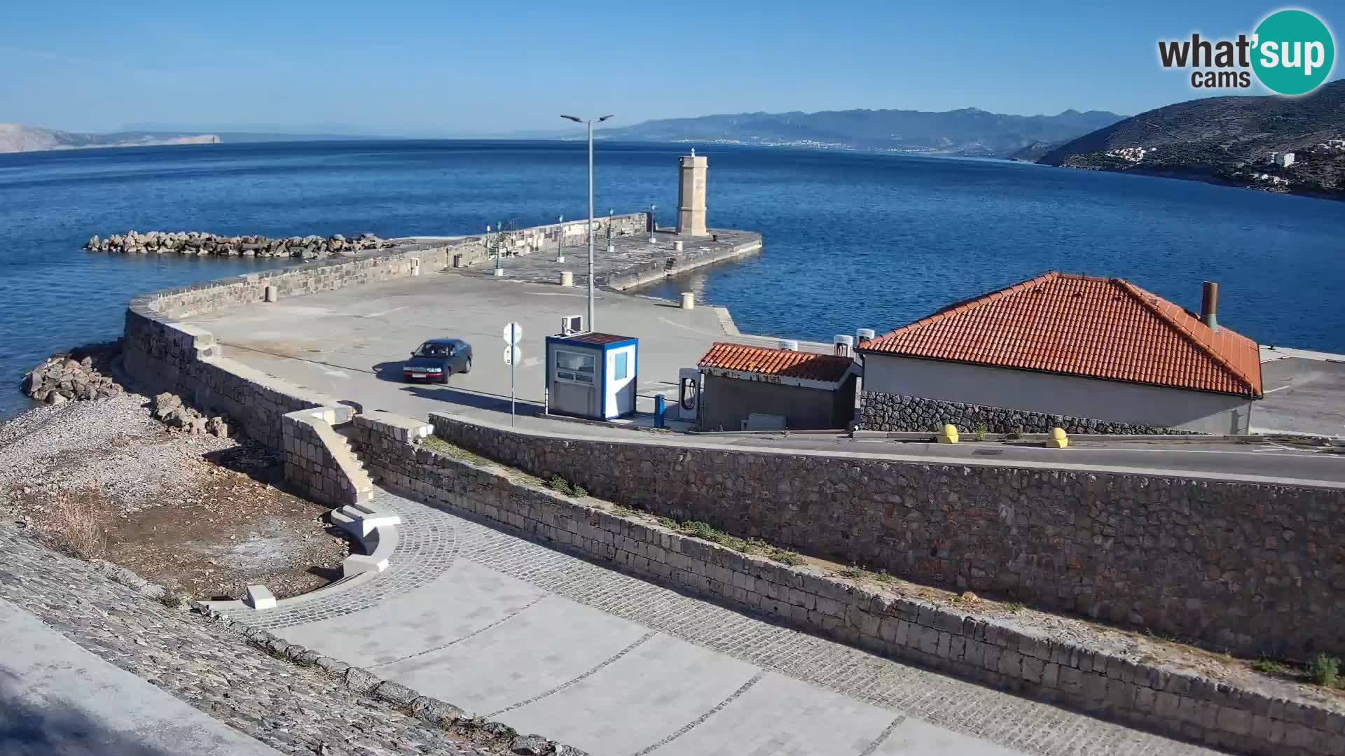 Senj Hafen Webcam – Wellenbrecher & Leuchtturm Liveblick