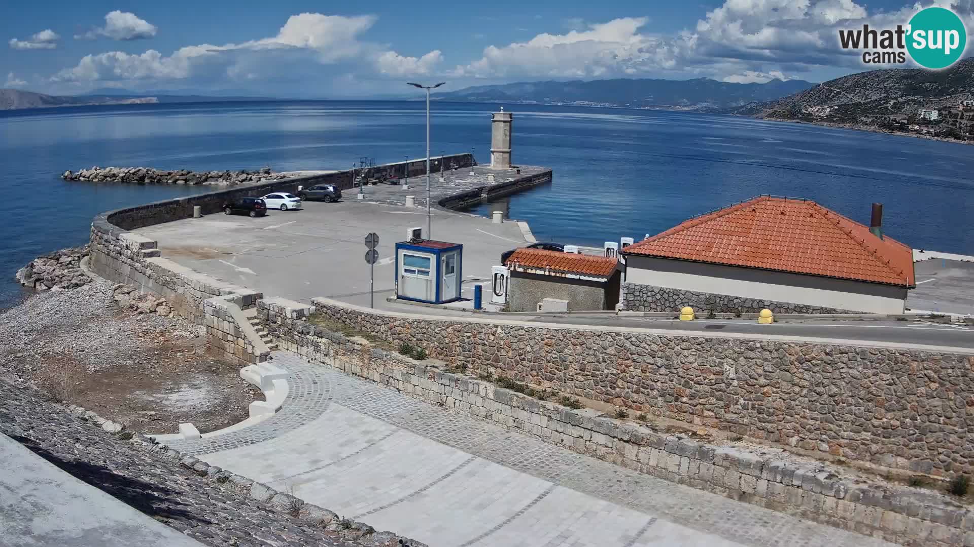 Webcam port de Senj – Vue sur la jetée et le phare