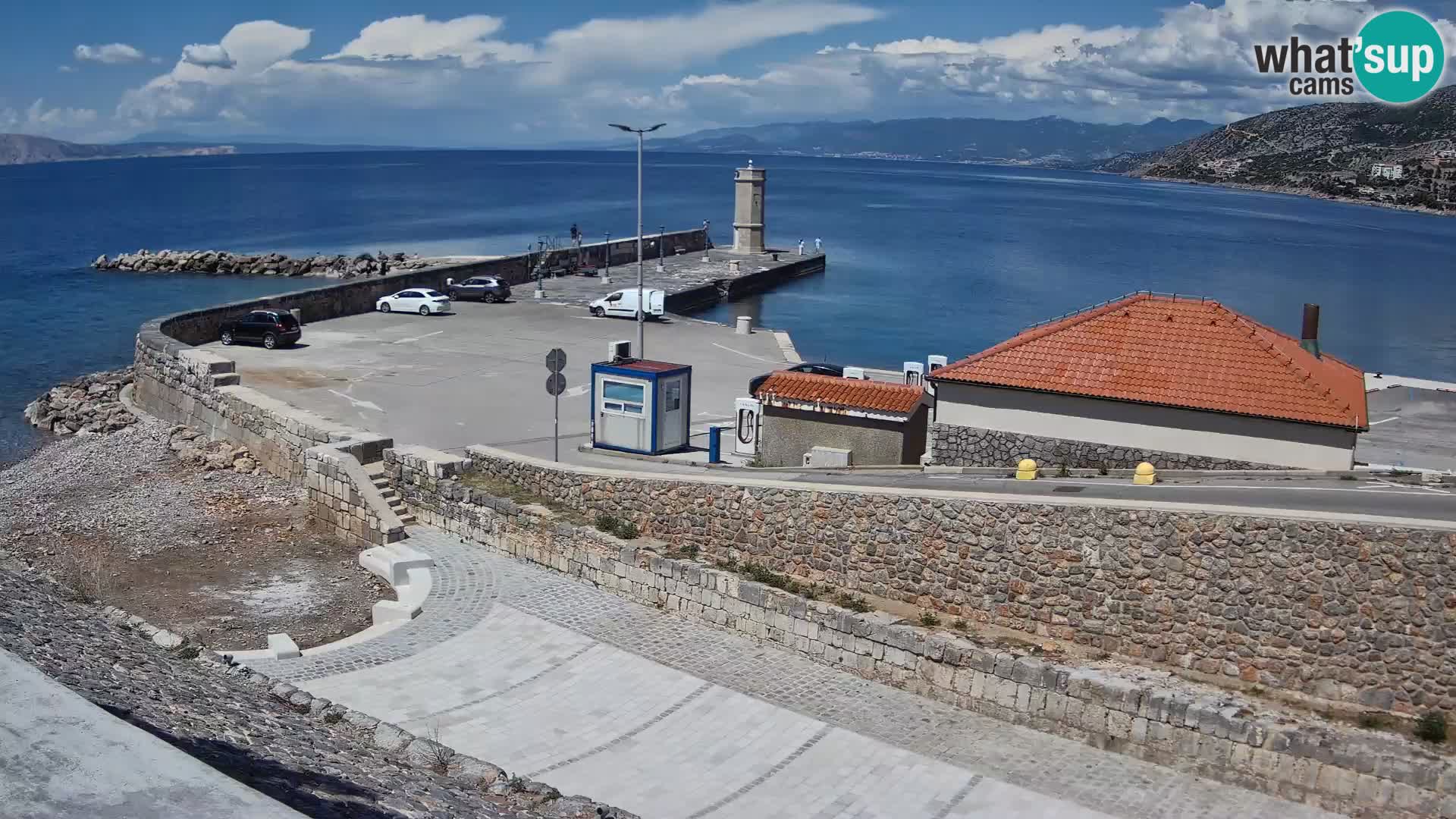Webcam port de Senj – Vue sur la jetée et le phare