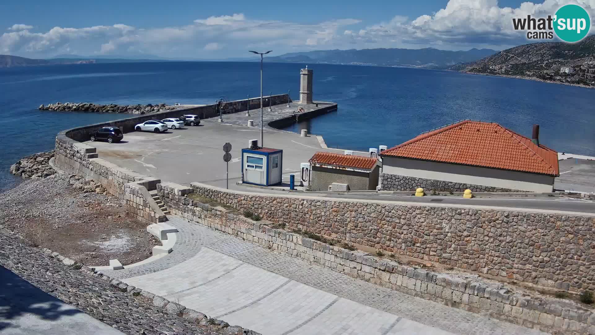 Webcam port de Senj – Vue sur la jetée et le phare