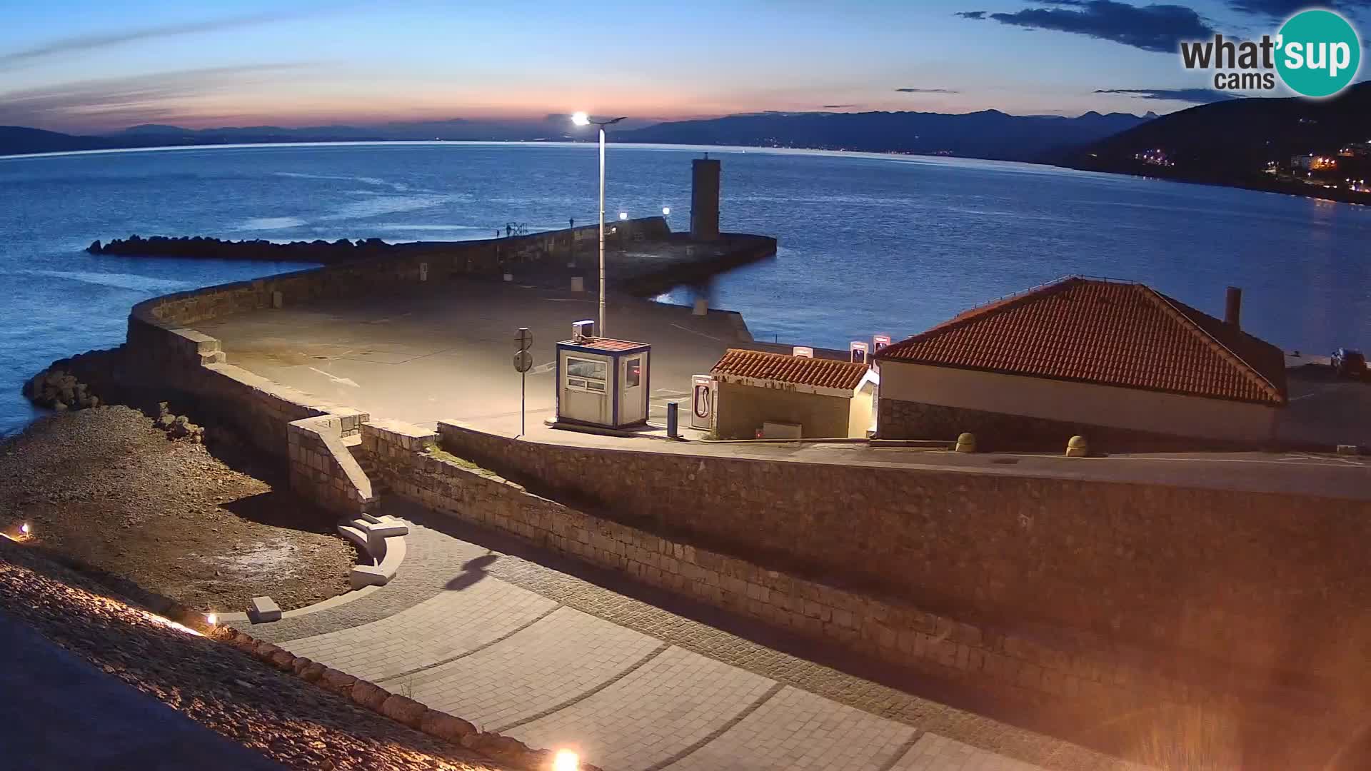 Senj Harbour Webcam – Breakwater & Lighthouse Live View