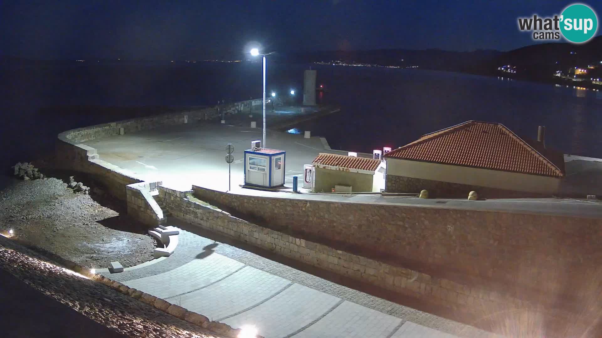Senj Hafen Webcam – Wellenbrecher & Leuchtturm Liveblick