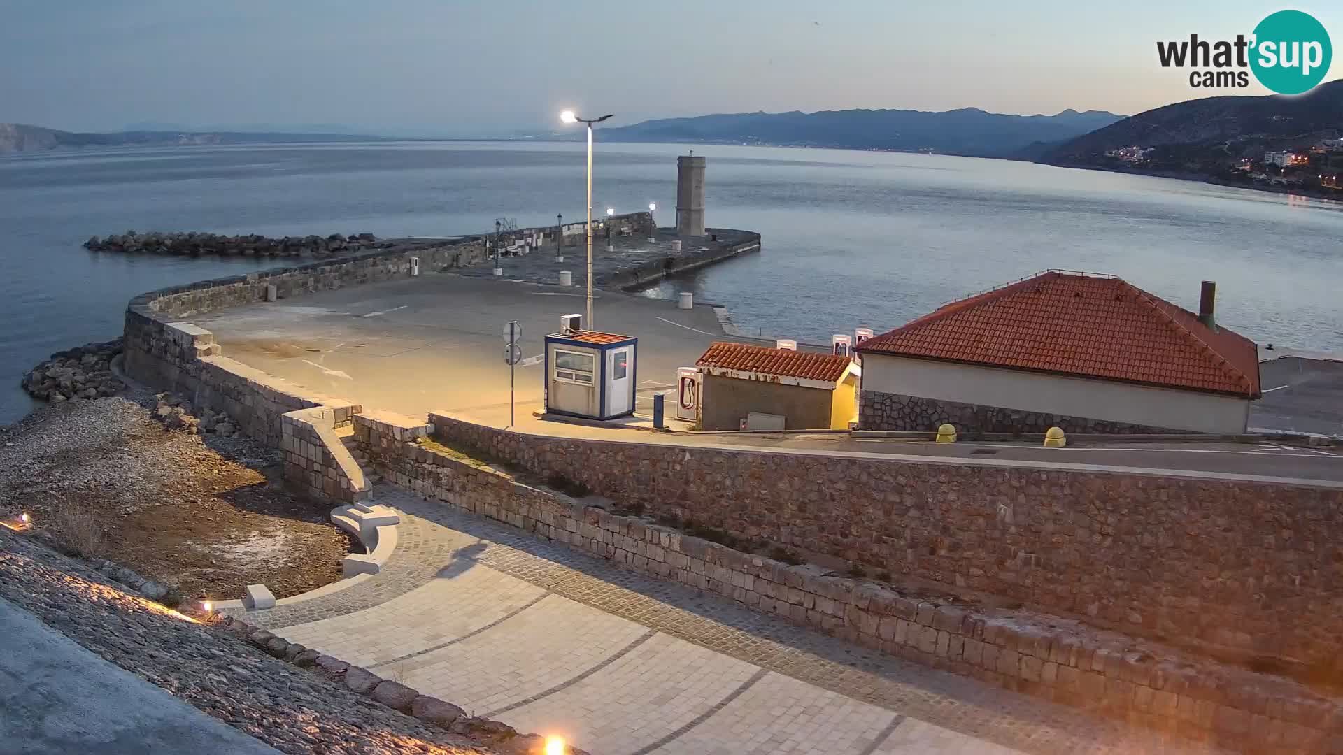Senj Harbour Webcam – Breakwater & Lighthouse Live View