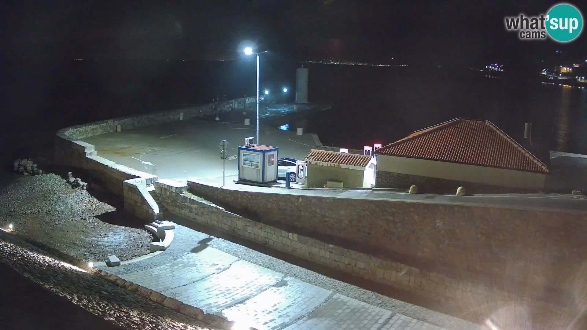 Senj Hafen Webcam – Wellenbrecher & Leuchtturm Liveblick
