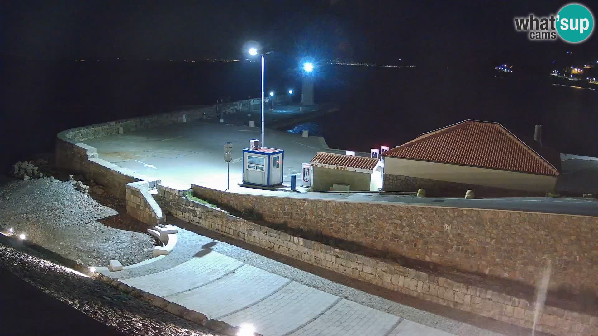Senj Hafen Webcam – Wellenbrecher & Leuchtturm Liveblick