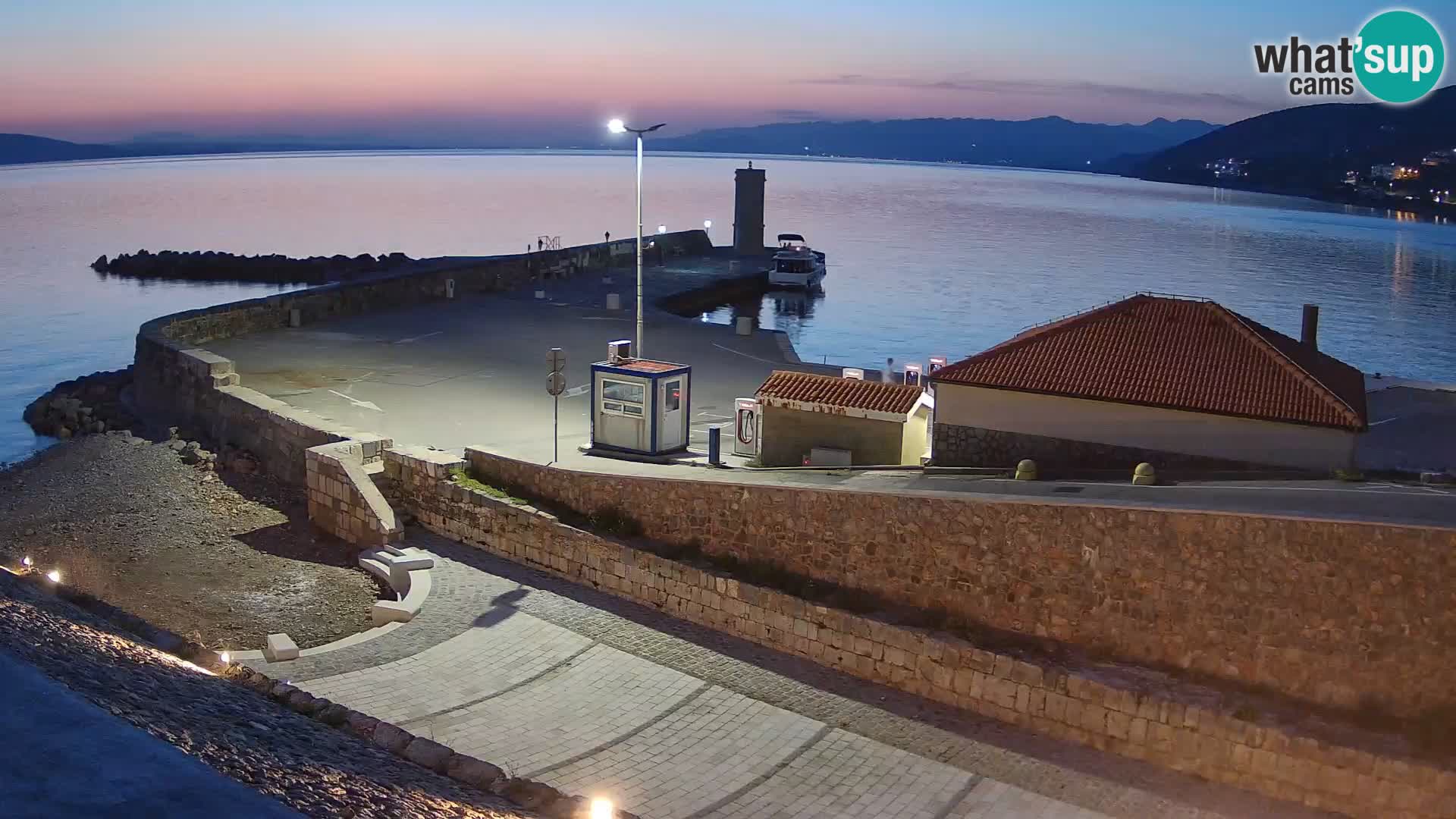 Webcam Porto di Segna – Frangiflutti e Faro in diretta