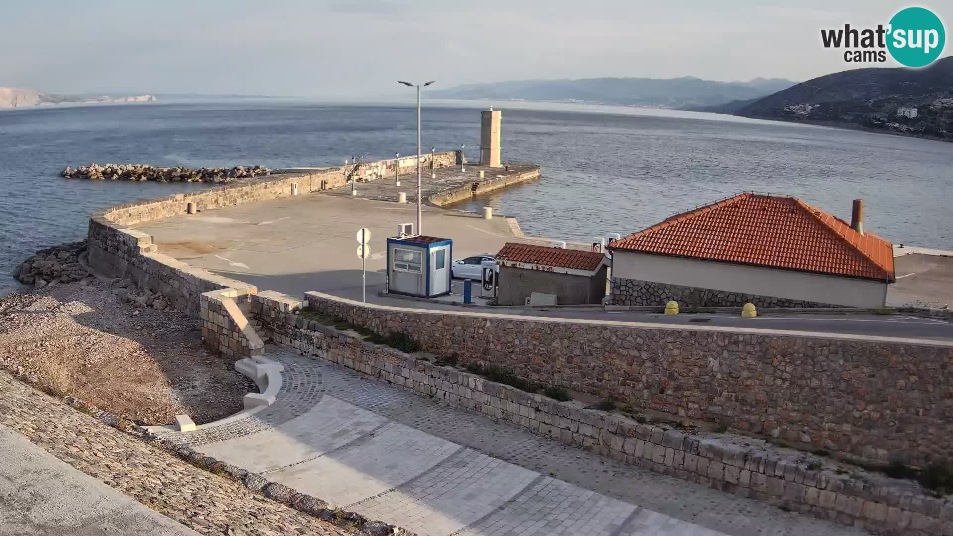 Senj Hafen Webcam – Wellenbrecher & Leuchtturm Liveblick
