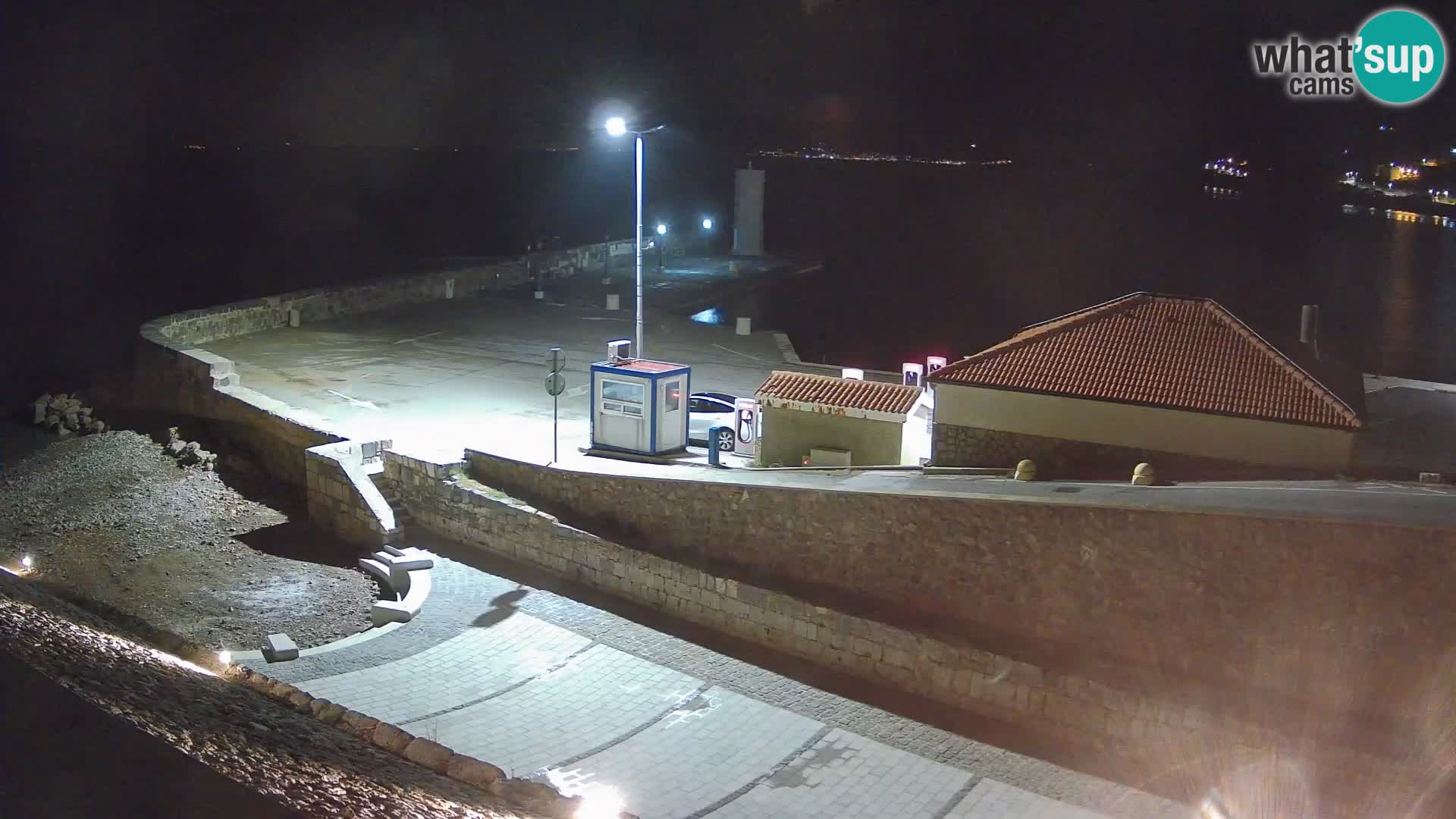 Senj Hafen Webcam – Wellenbrecher & Leuchtturm Liveblick