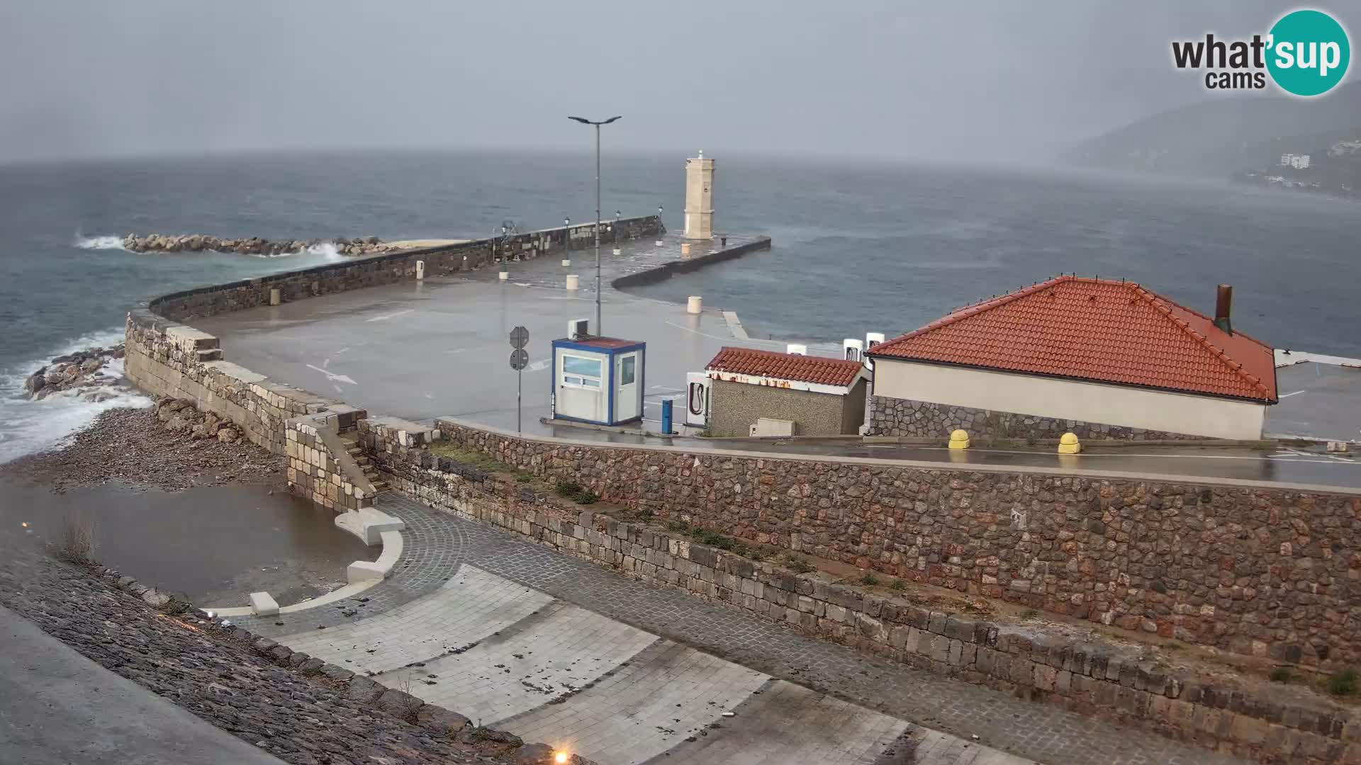 Webcam Porto di Segna – Frangiflutti e Faro in diretta