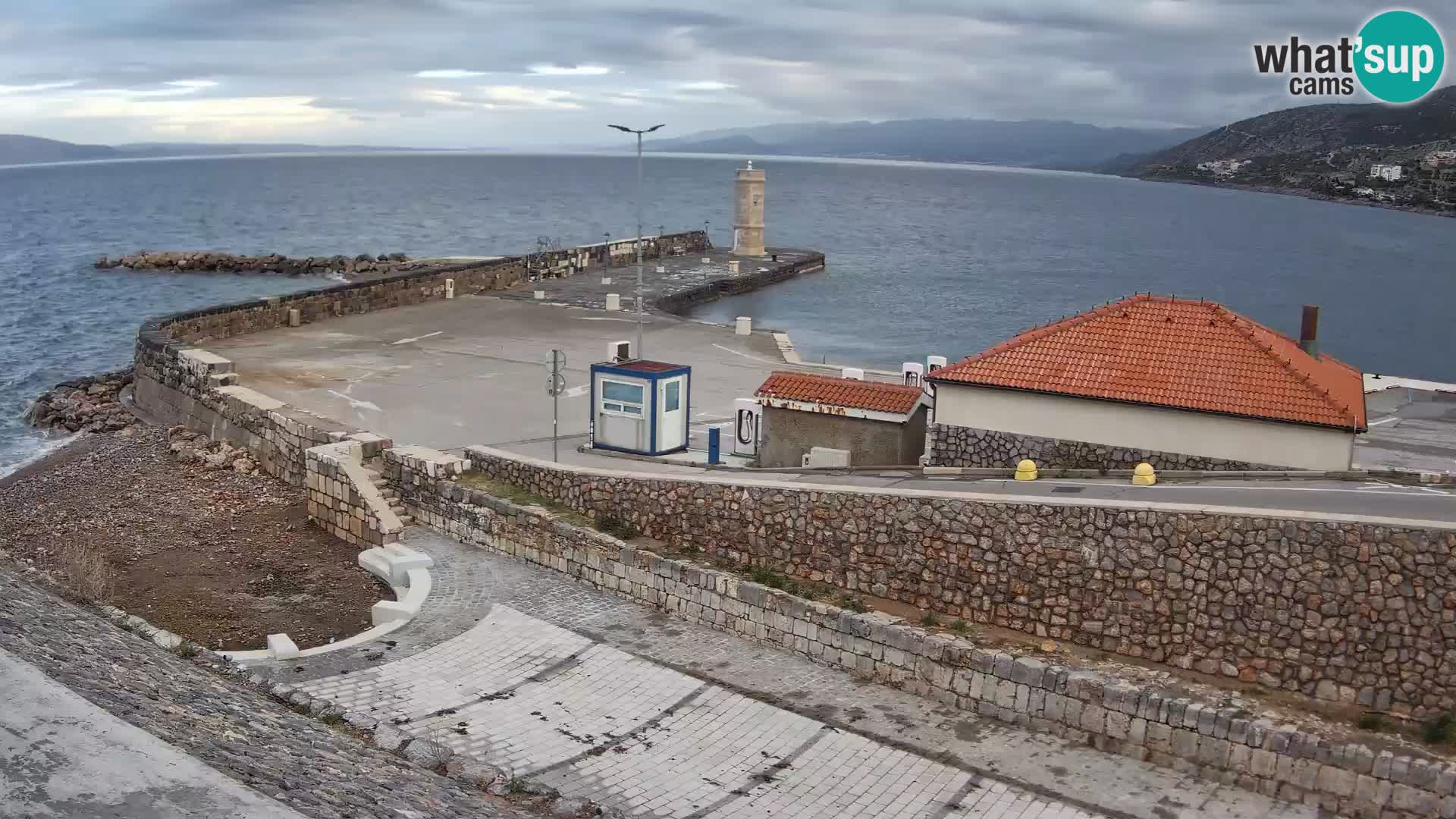 Webcam puerto de Senj – Rompeolas y faro en directo