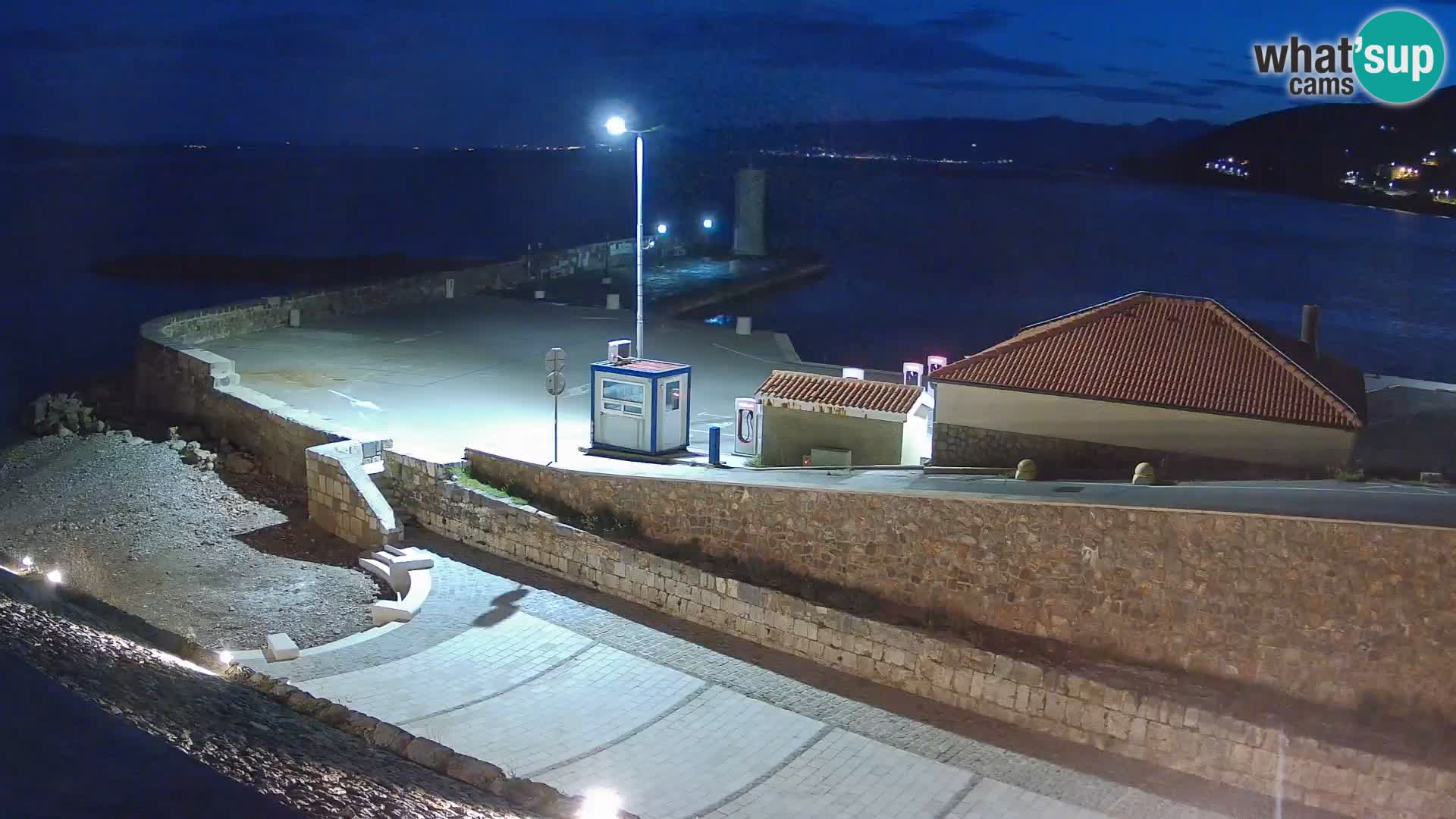 Senj Hafen Webcam – Wellenbrecher & Leuchtturm Liveblick