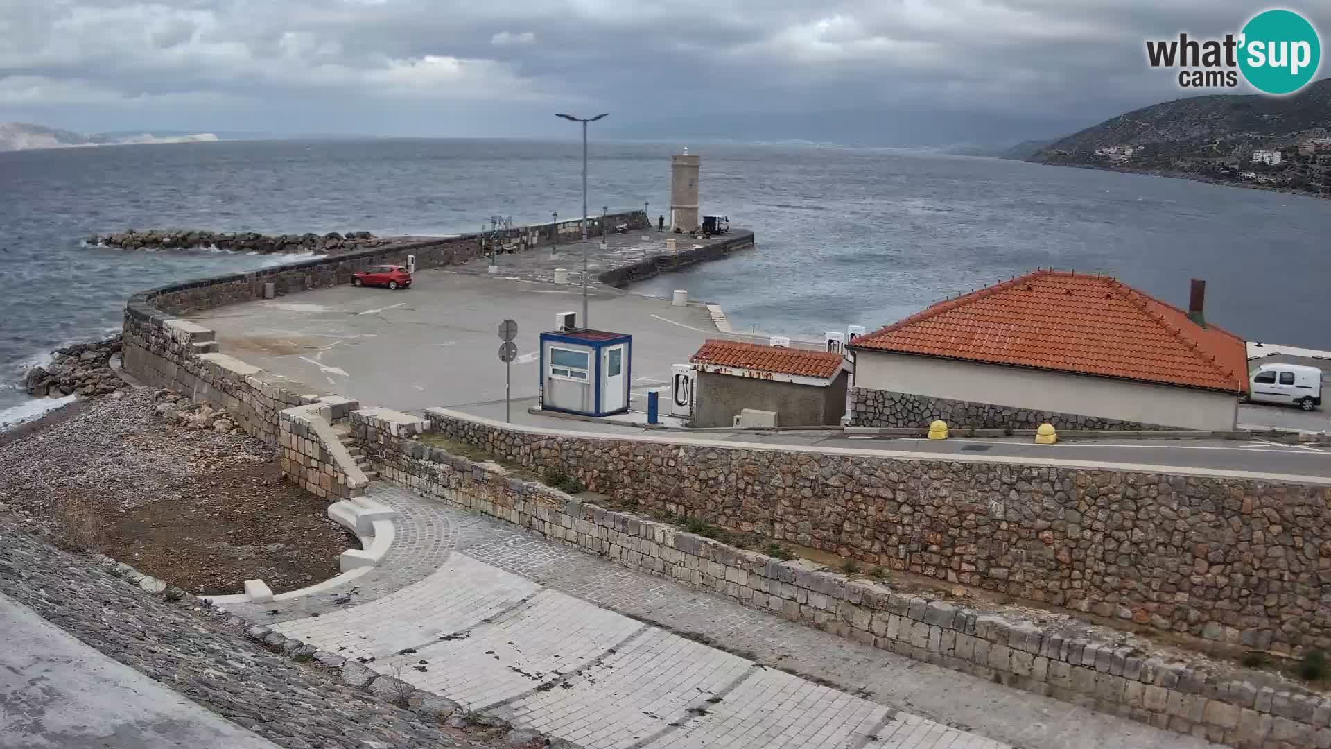 Webcam port de Senj – Vue sur la jetée et le phare