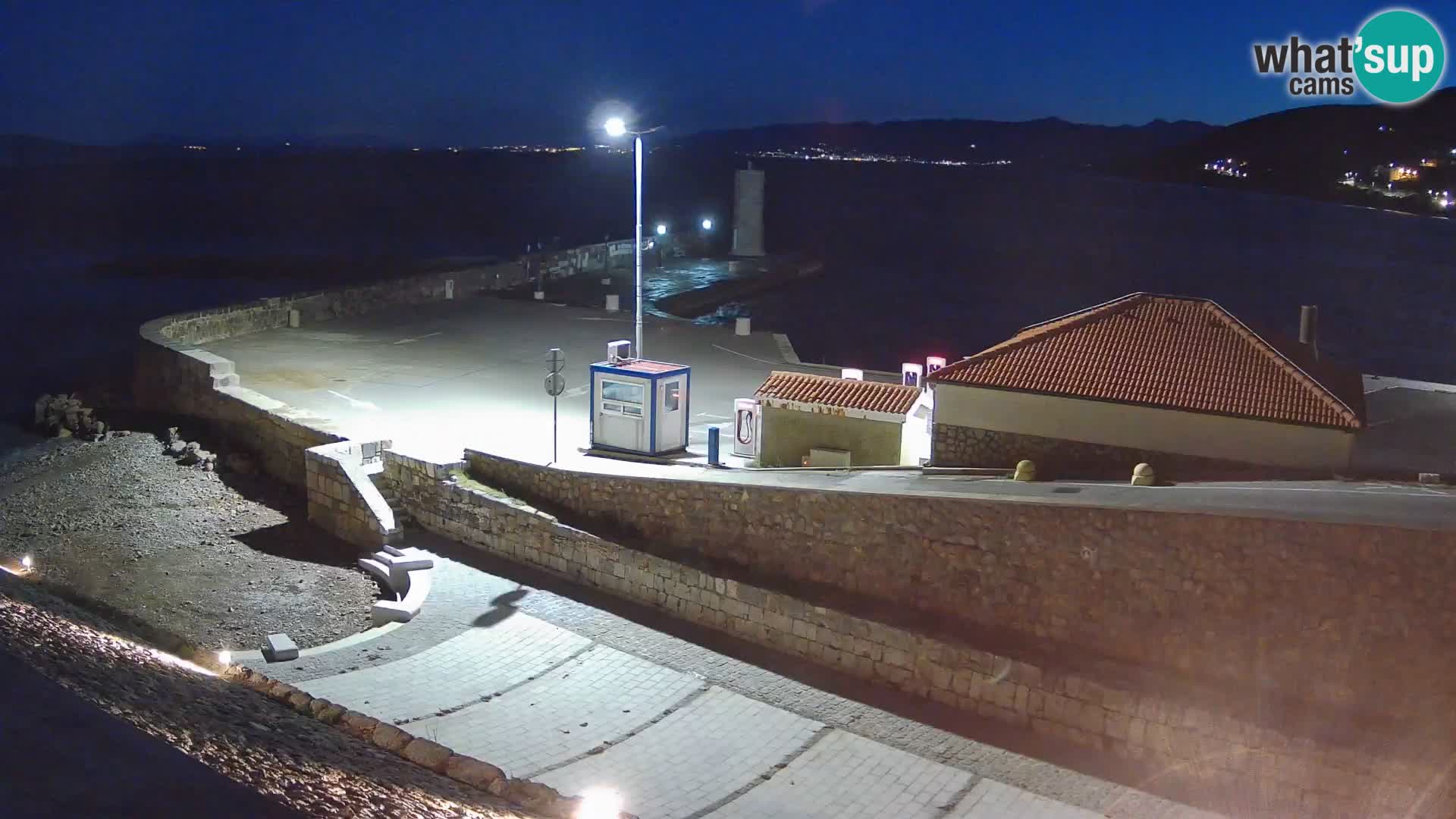 Webcam port de Senj – Vue sur la jetée et le phare