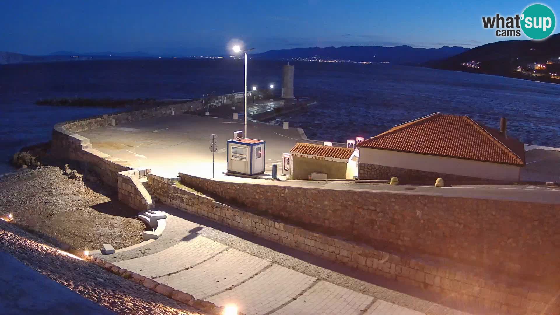 Webcam puerto de Senj – Rompeolas y faro en directo