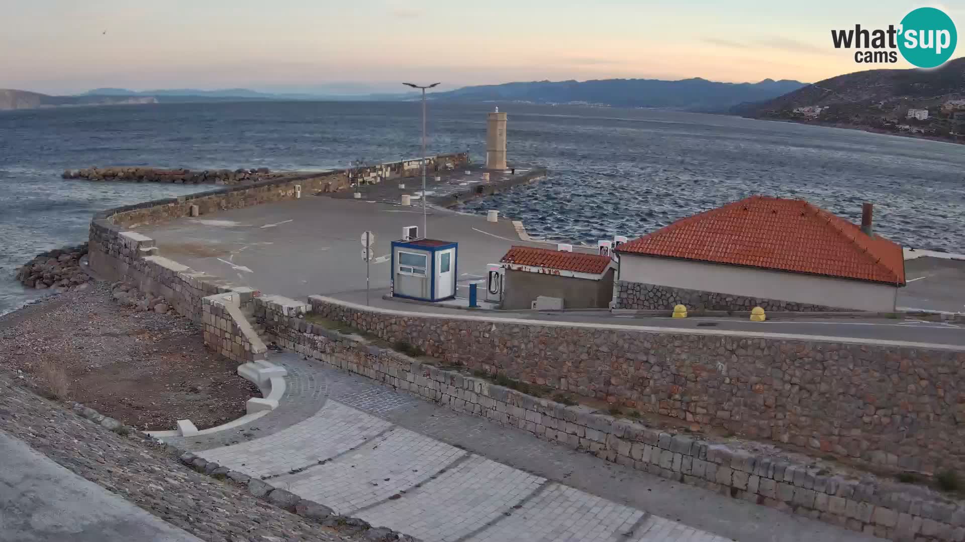 Senj Harbour Webcam – Breakwater & Lighthouse Live View