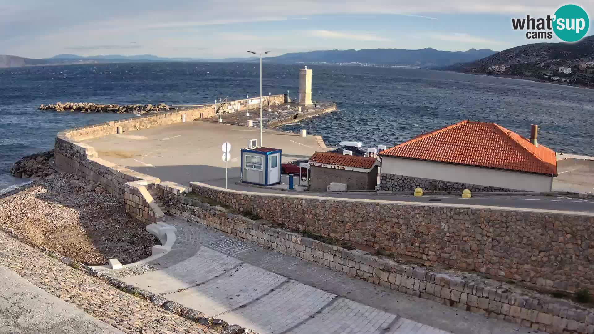 Web kamera Senj luka – Lukobran i svjetionik uživo