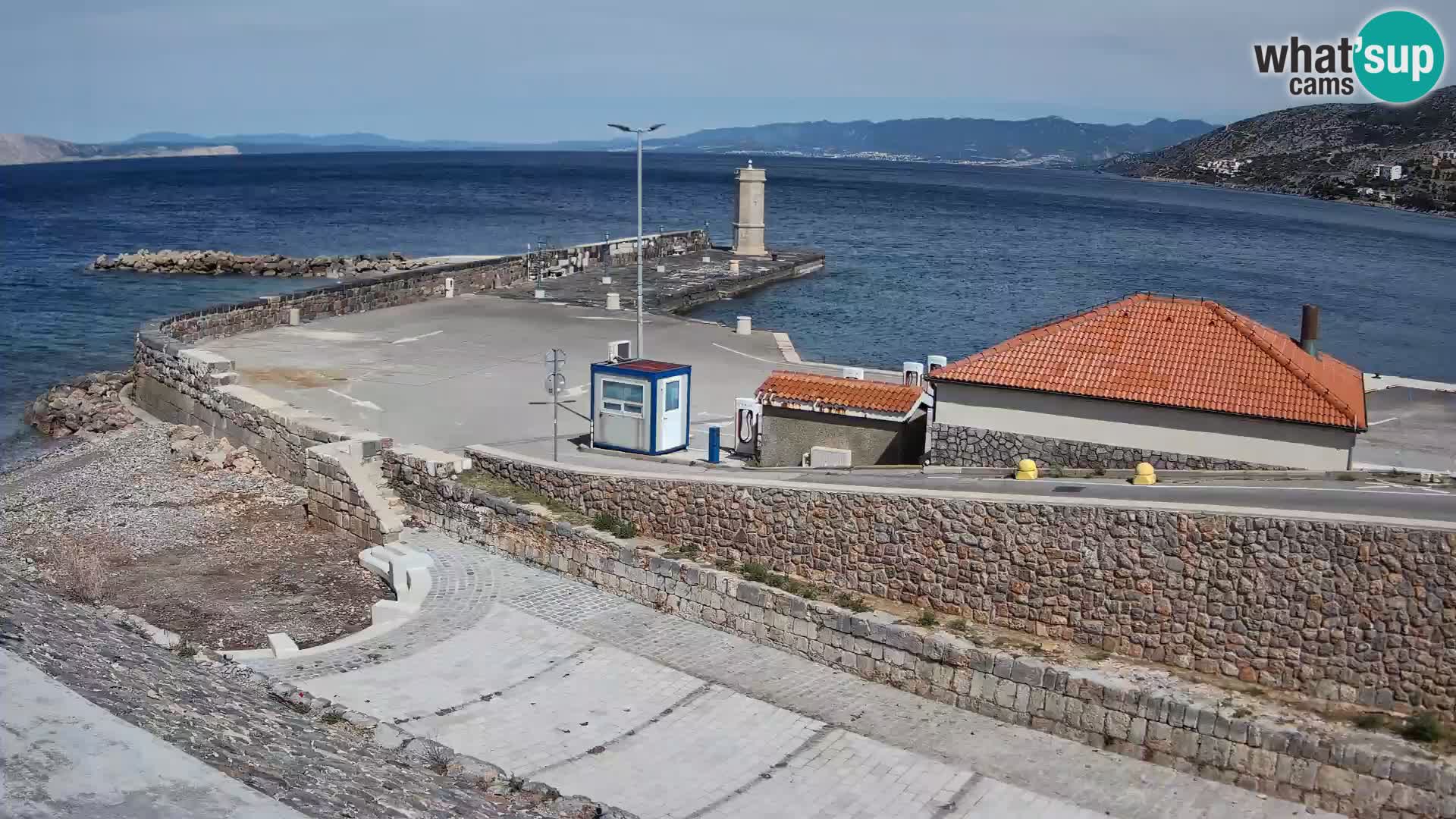 Webcam port de Senj – Vue sur la jetée et le phare