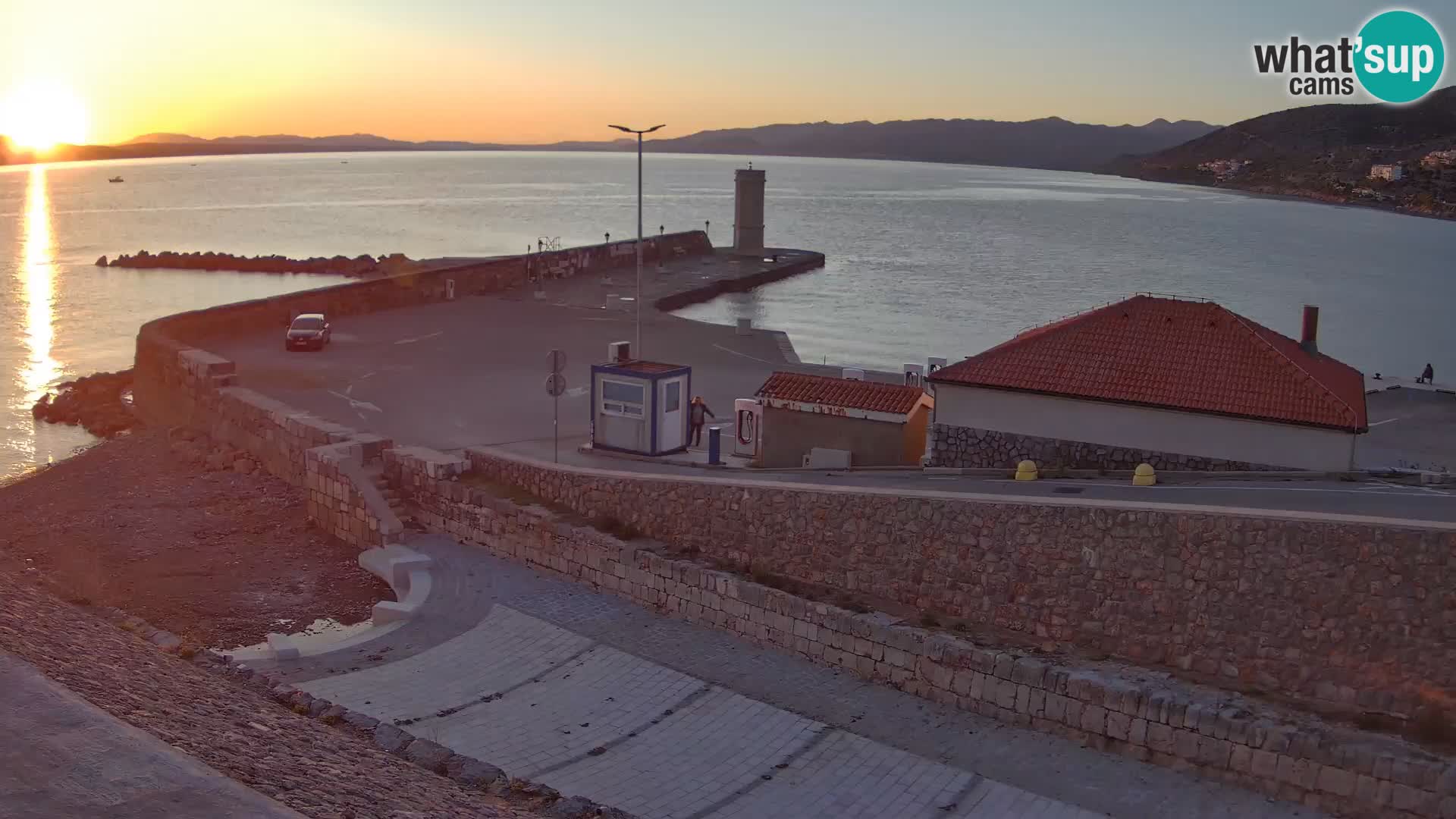 Senj Hafen Webcam – Wellenbrecher & Leuchtturm Liveblick