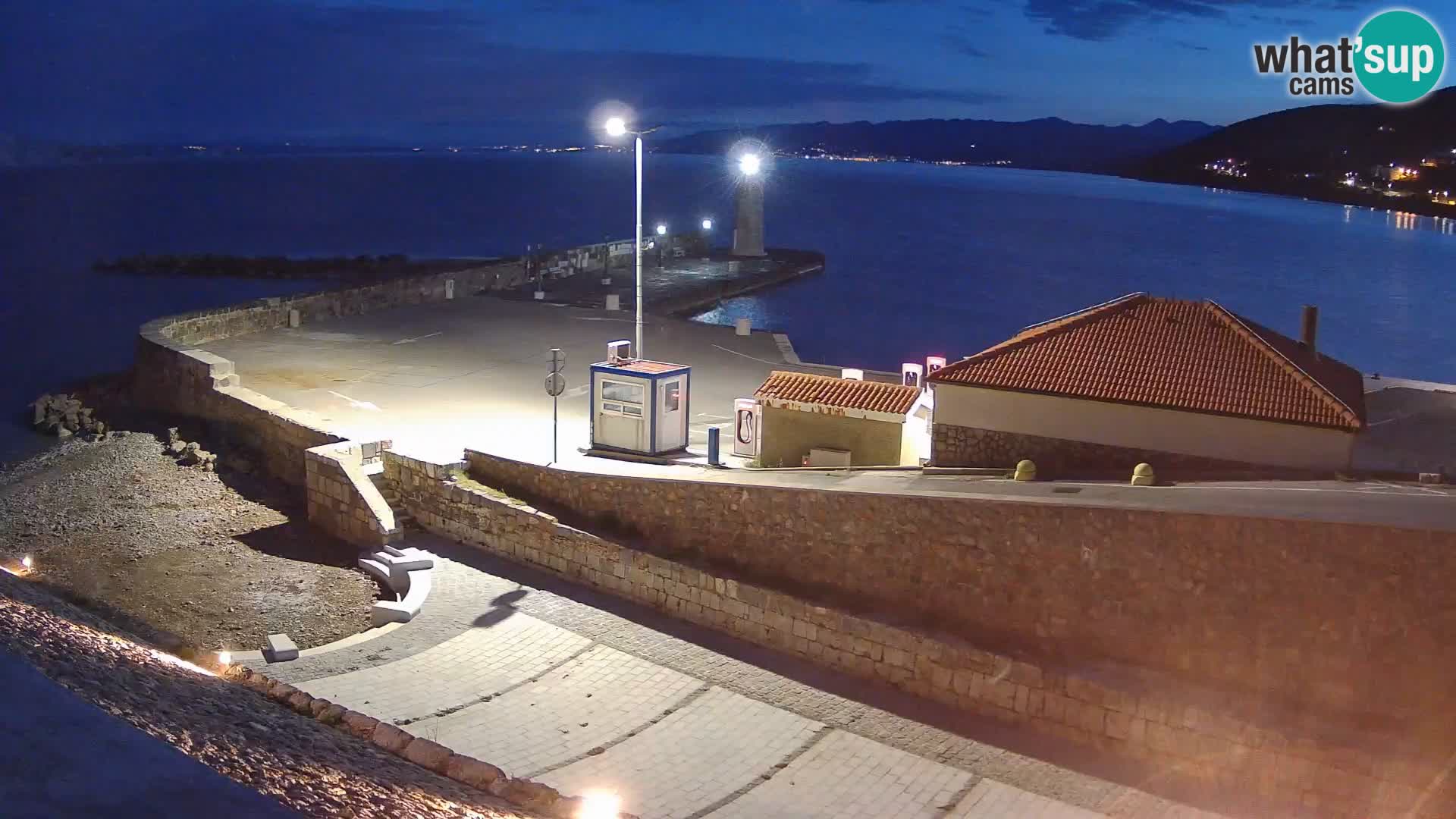 Webcam puerto de Senj – Rompeolas y faro en directo