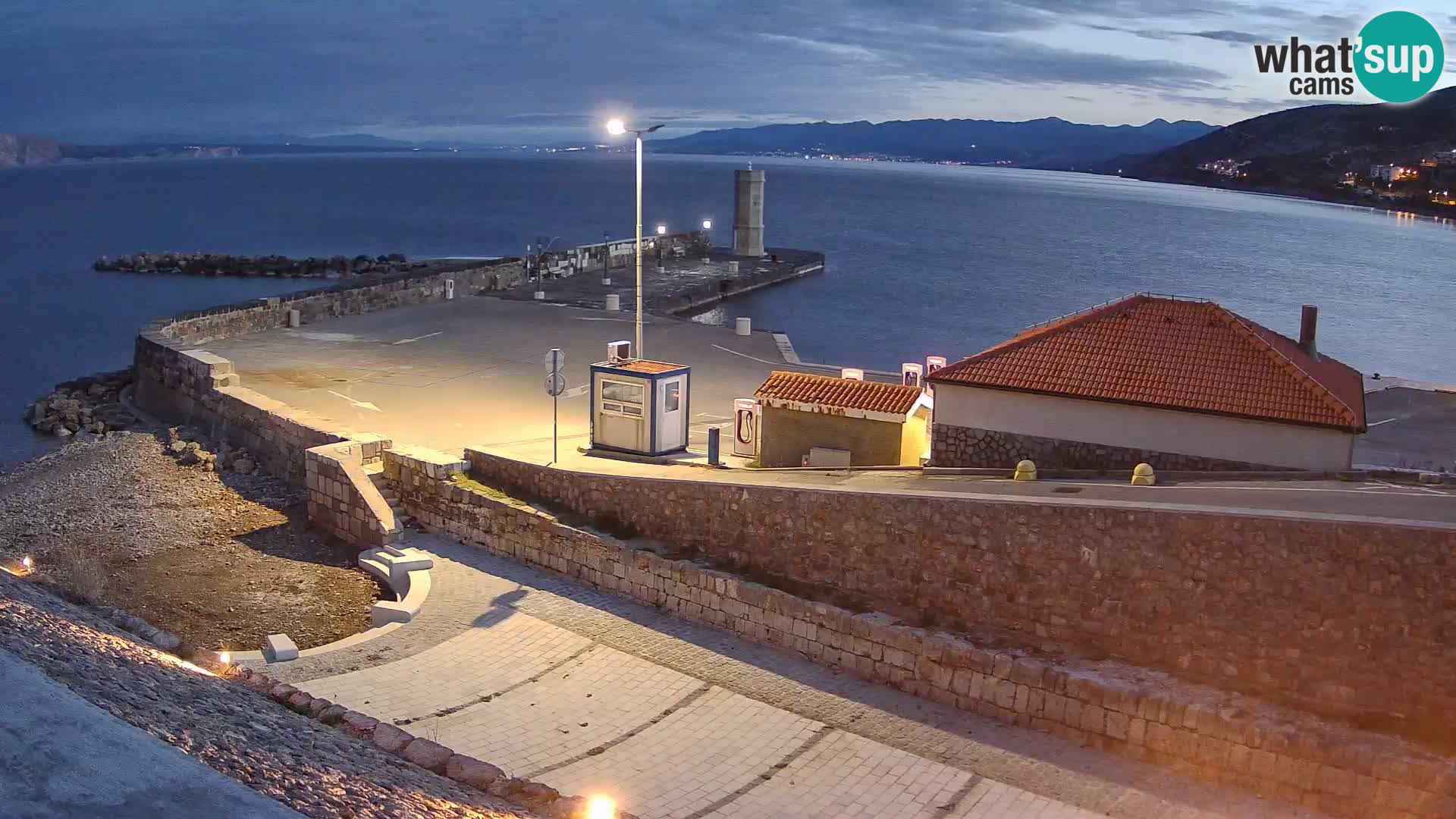 Senj Harbour Webcam – Breakwater & Lighthouse Live View