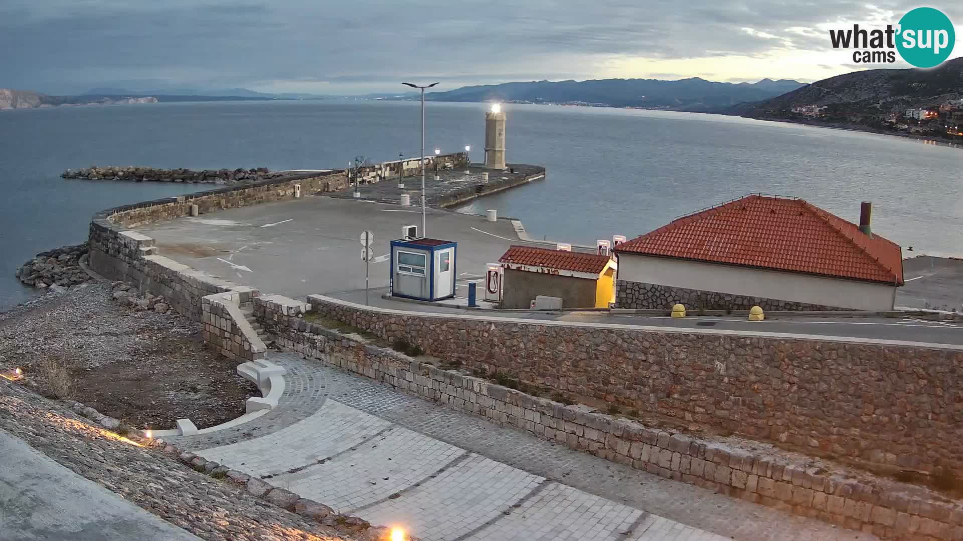 Webcam Porto di Segna – Frangiflutti e Faro in diretta