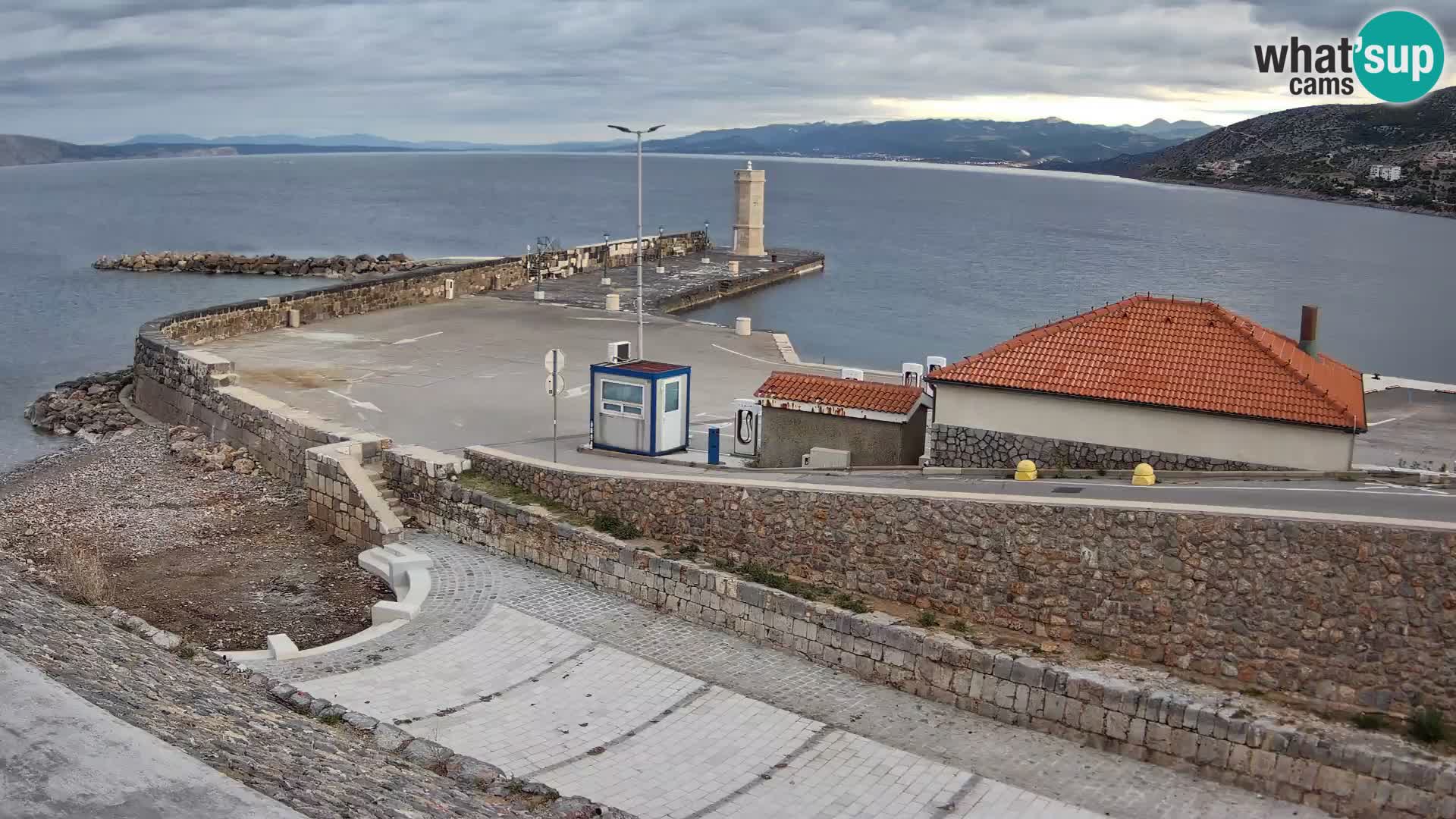 Webcam Porto di Segna – Frangiflutti e Faro in diretta