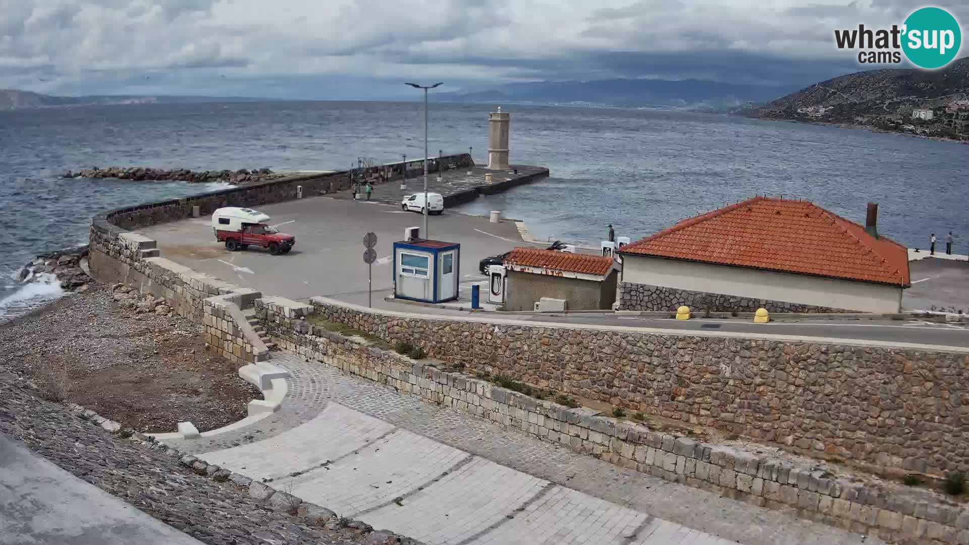 Senj Hafen Webcam – Wellenbrecher & Leuchtturm Liveblick