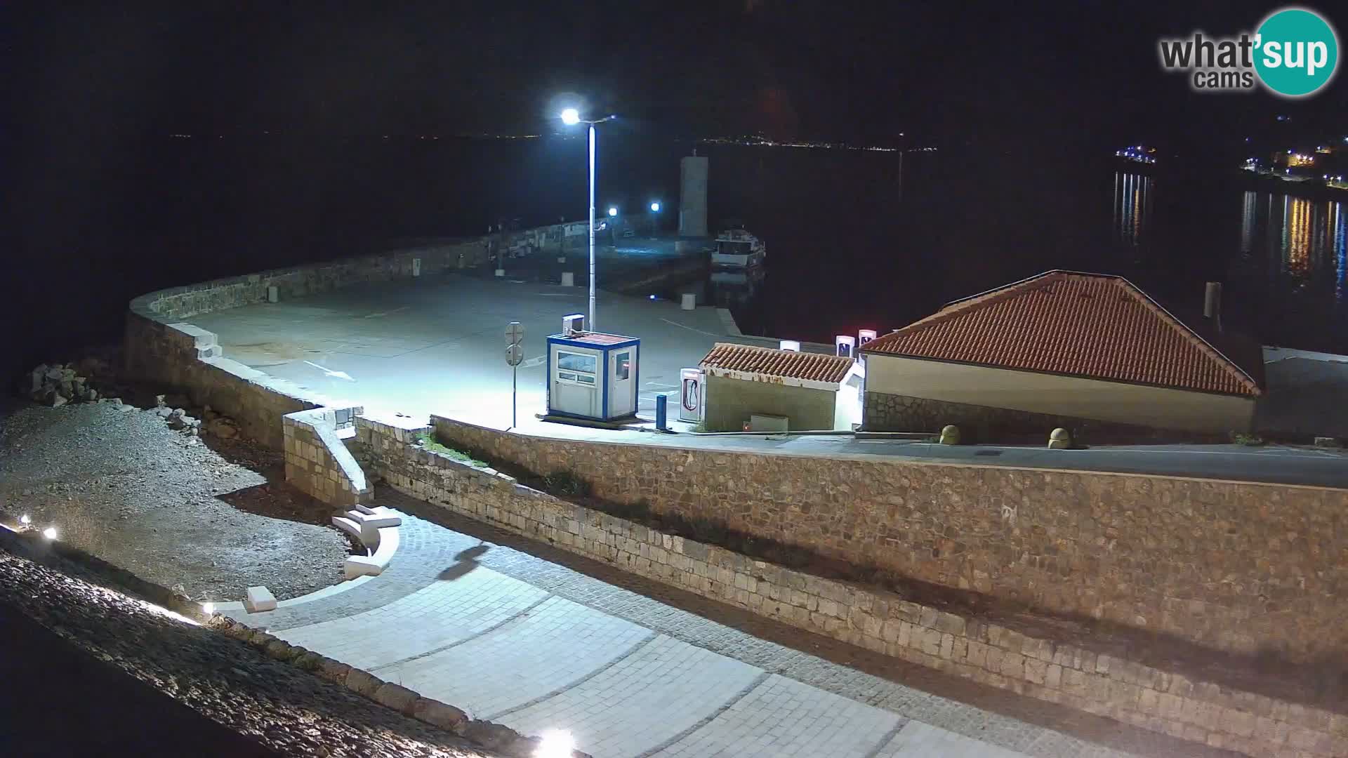Senj Hafen Webcam – Wellenbrecher & Leuchtturm Liveblick