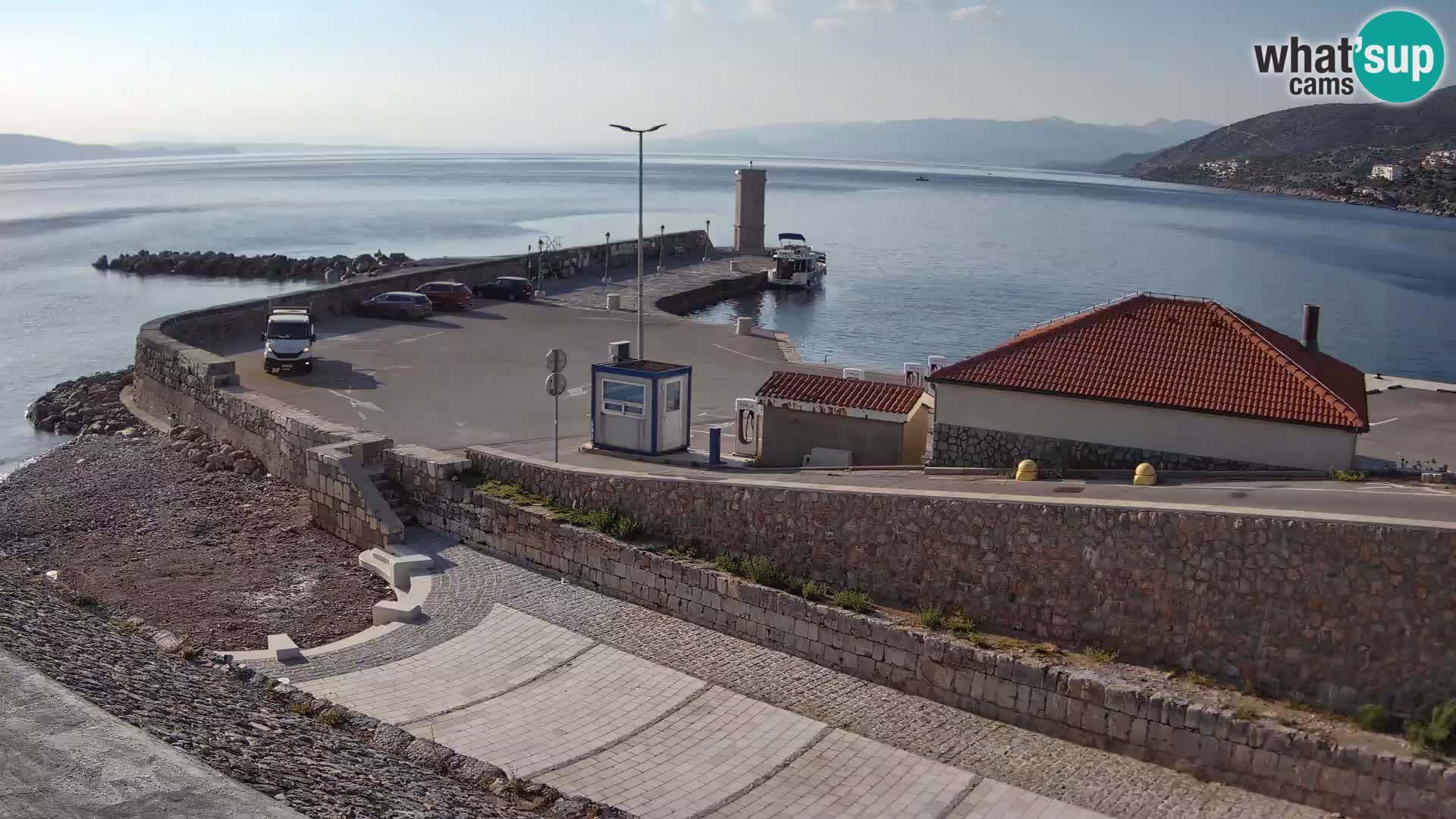 Webcam port de Senj – Vue sur la jetée et le phare