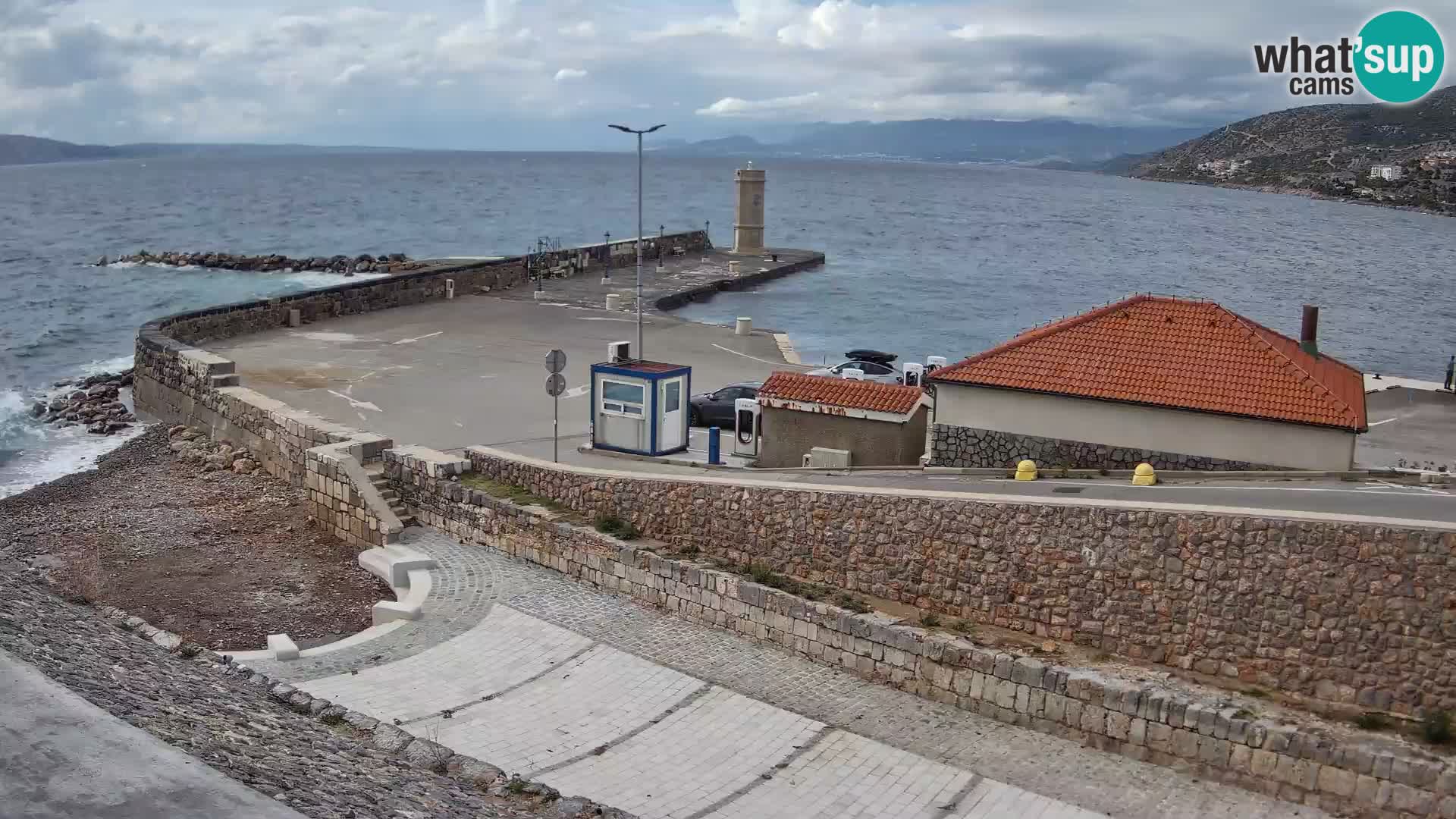 Webcam port de Senj – Vue sur la jetée et le phare