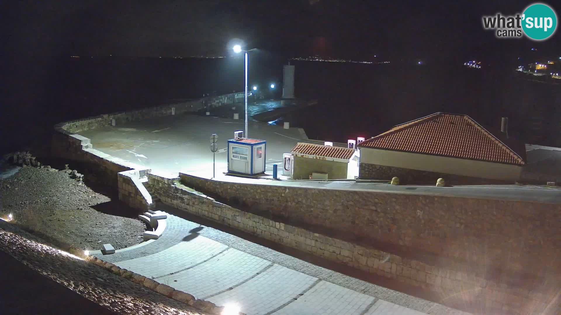Senj Hafen Webcam – Wellenbrecher & Leuchtturm Liveblick