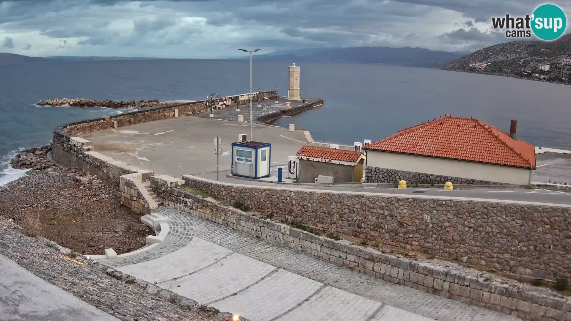 Webcam puerto de Senj – Rompeolas y faro en directo