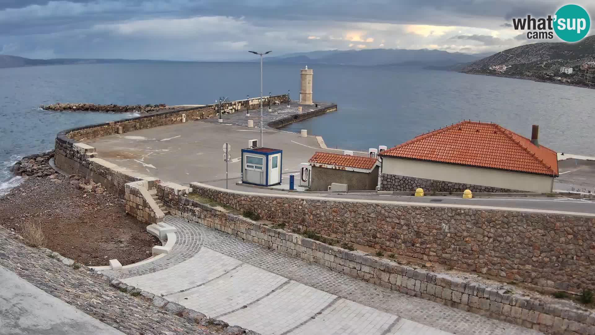 Webcam Porto di Segna – Frangiflutti e Faro in diretta