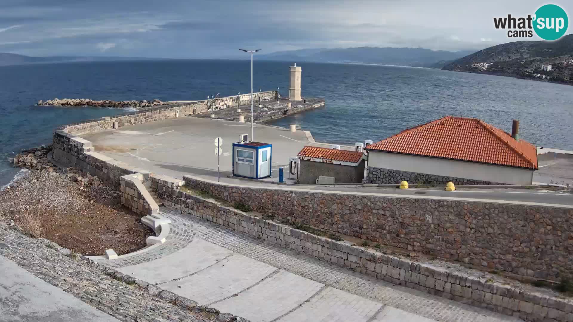Webcam Porto di Segna – Frangiflutti e Faro in diretta