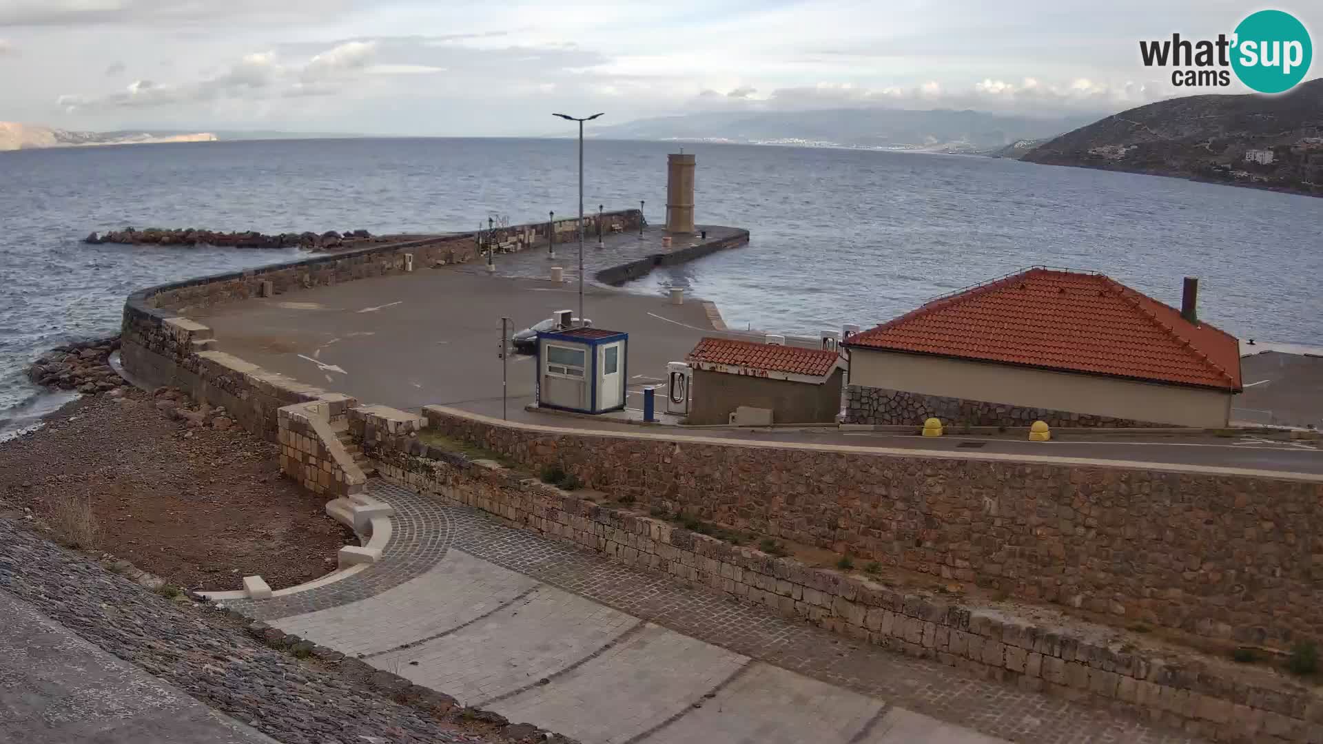 Web kamera Senj luka – Lukobran i svjetionik uživo