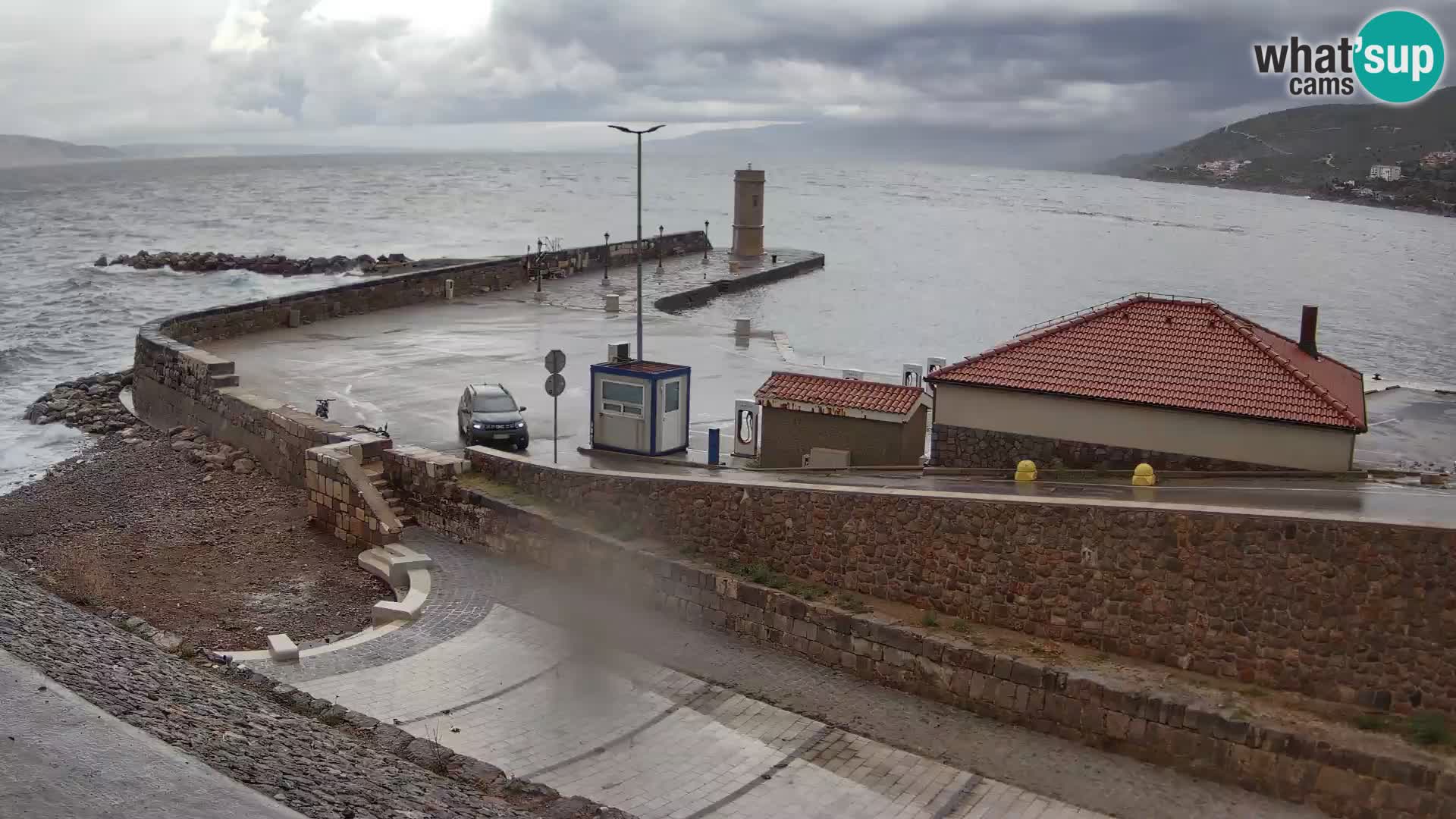 Webcam puerto de Senj – Rompeolas y faro en directo