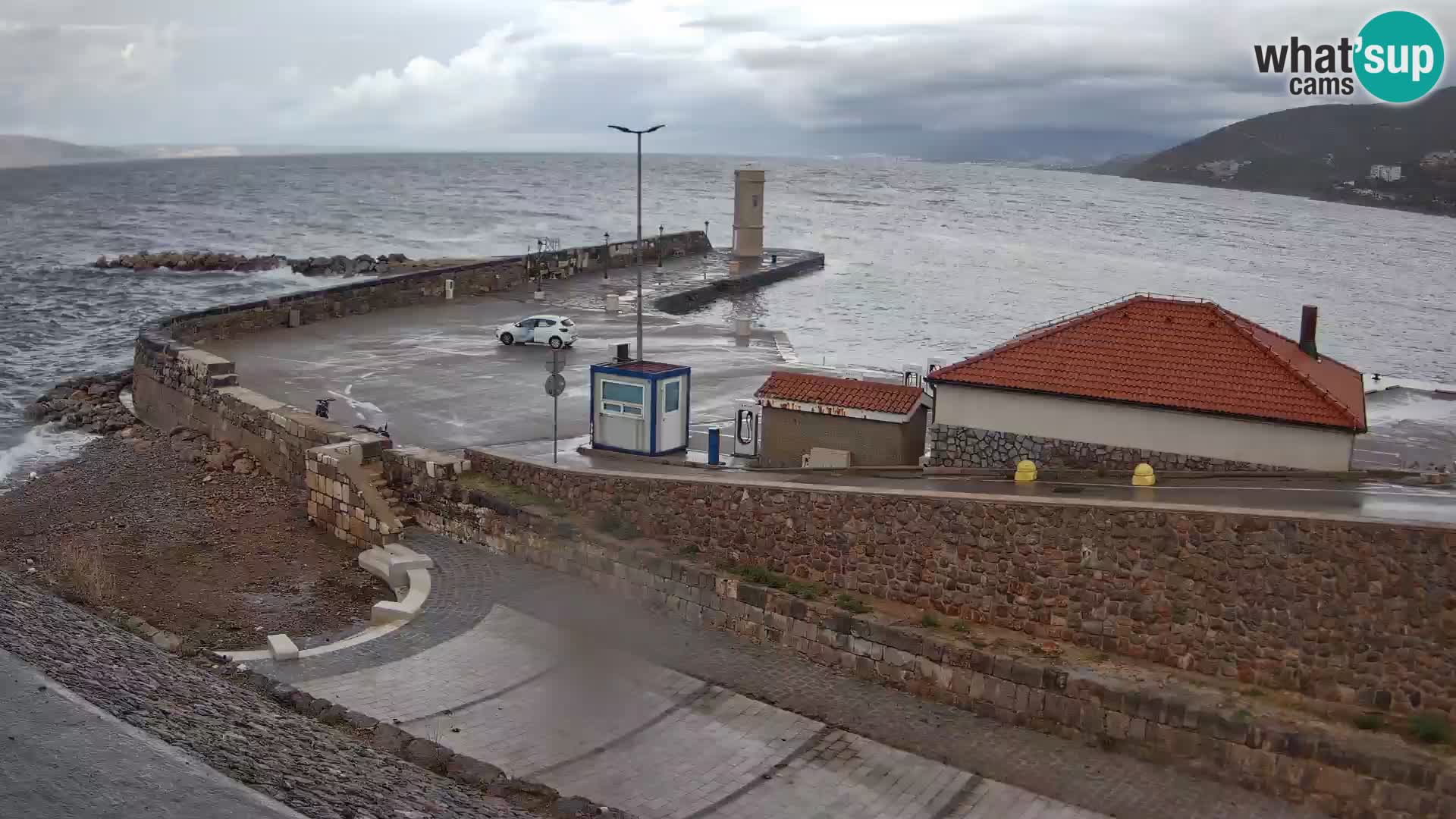 Webcam Porto di Segna – Frangiflutti e Faro in diretta